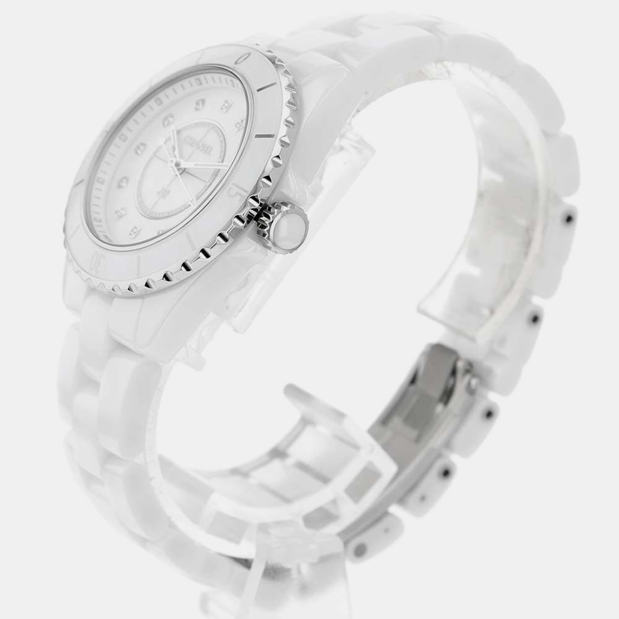 

Chanel White Diamond Stainless Steel And Ceramic J12 H5704 Quartz Women's Wristwatch 33 mm