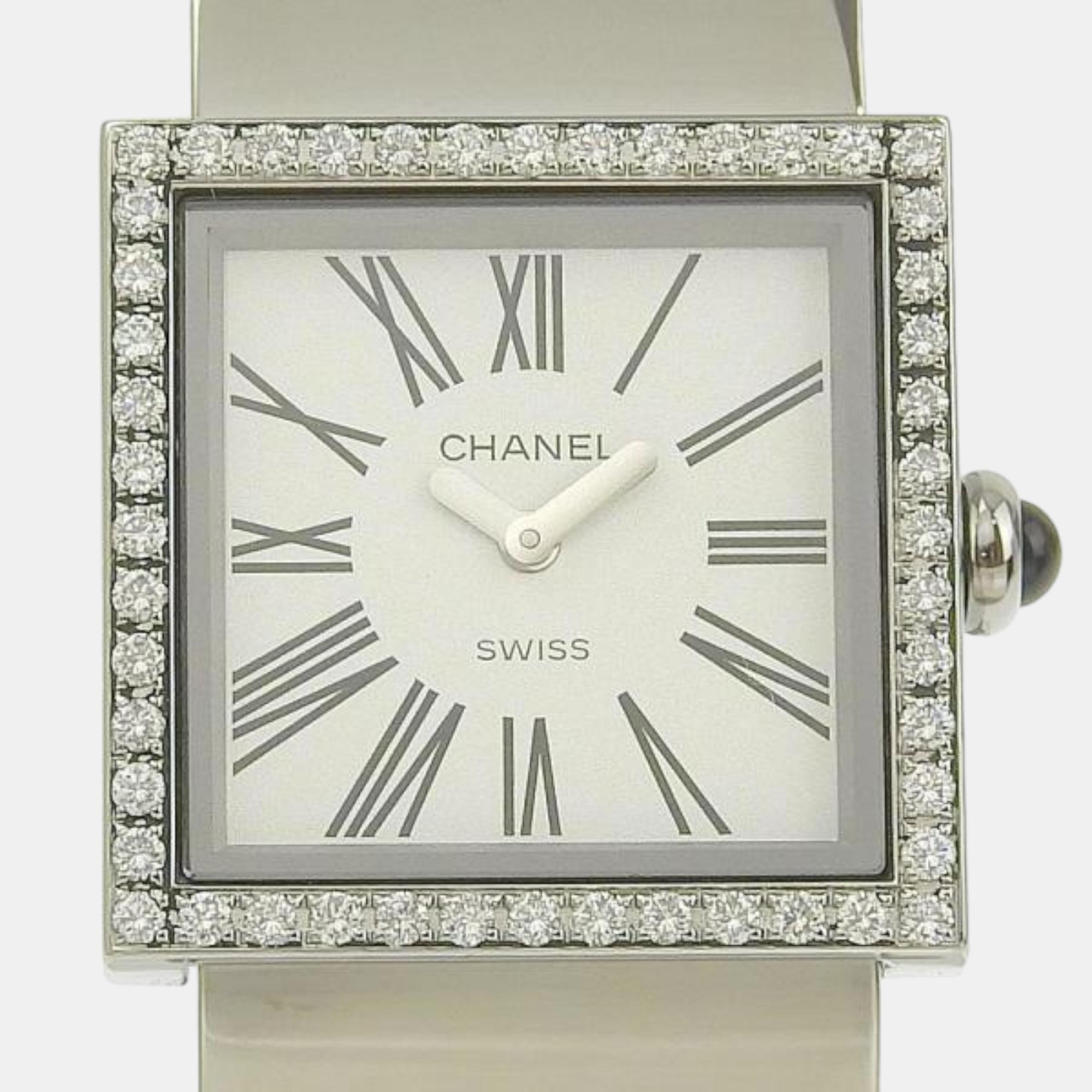 

Chanel White Stainless Steel Mademoiselle H0830 Quartz Women's Wristwatch 22 mm