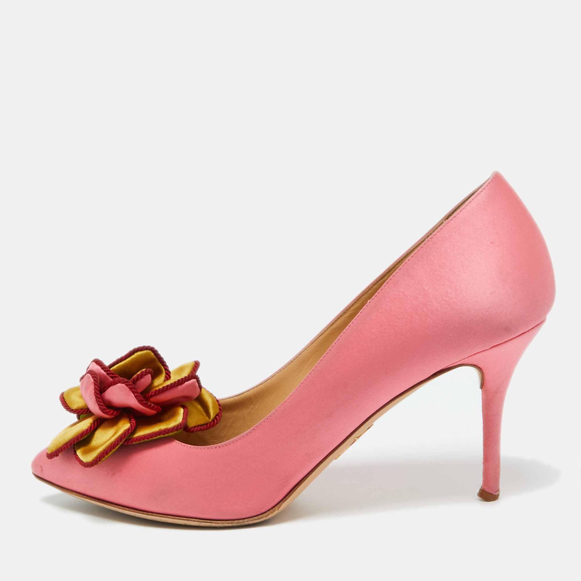 

Charlotte Olympia Pink Satin Flower Detail Pointed Toe Pumps Size