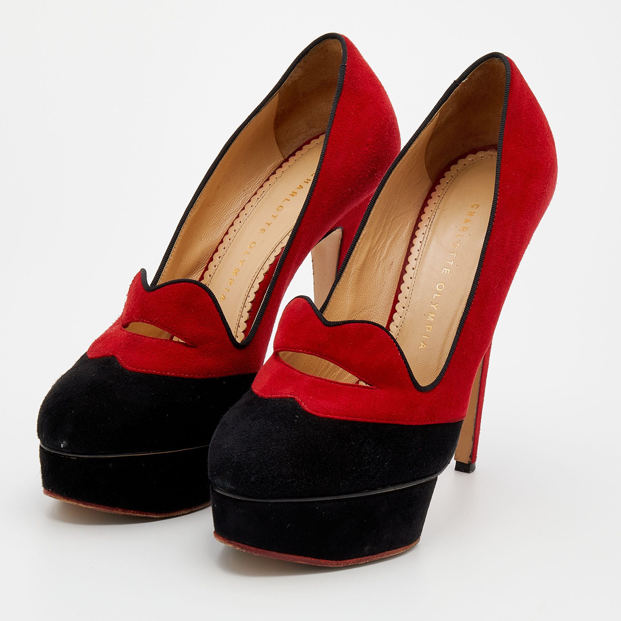 

Charlotte Olympia Red/Black Suede Lulu Lip Platform Pumps Size