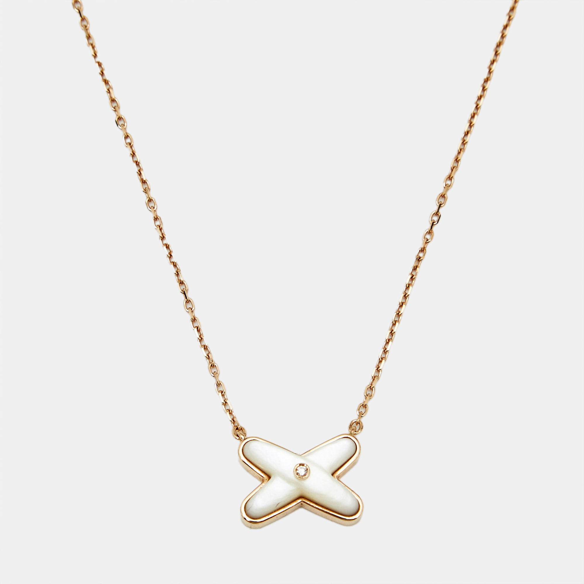 

Chaumet Jeux de Liens Mother of Pearl Diamond 18k Rose Gold Pendant Necklace