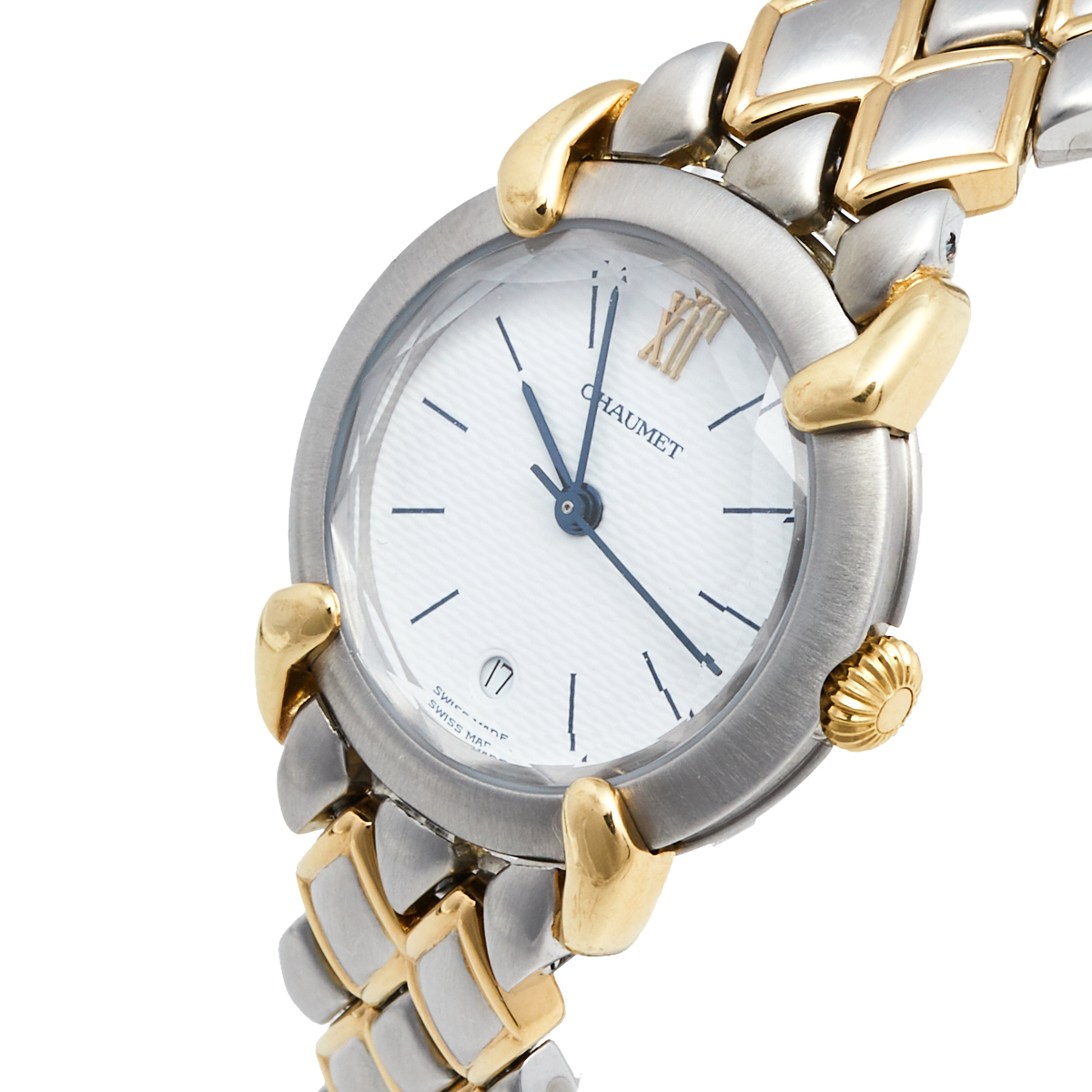 

Chaumet White