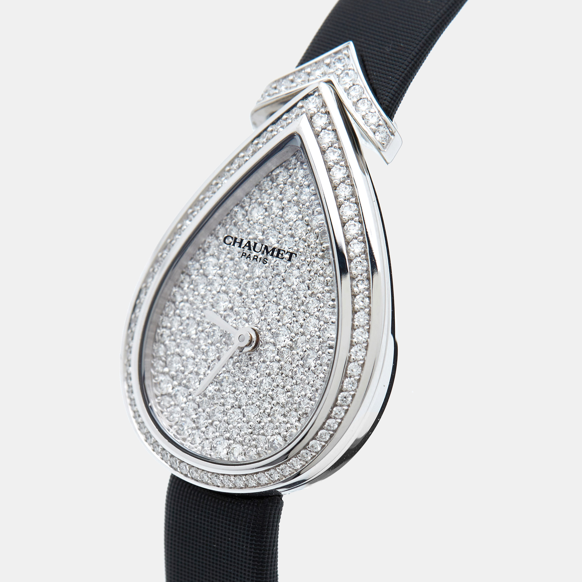 

Chaumet Pave, Silver