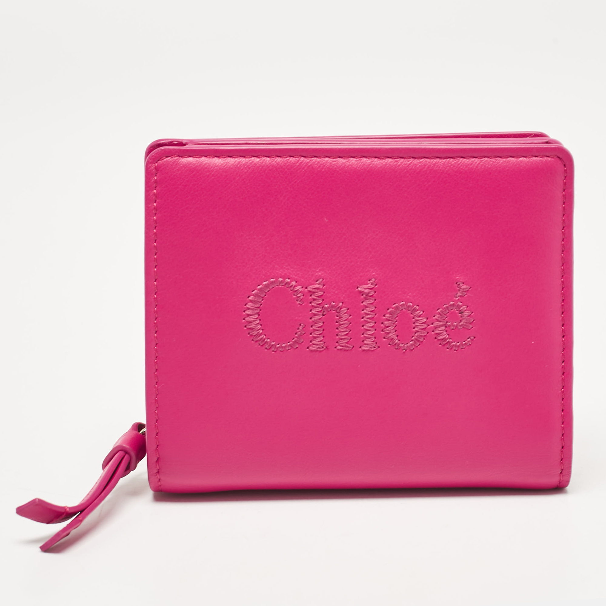 

Chloé Fuchsia Leather Sense Compact Wallet, Pink