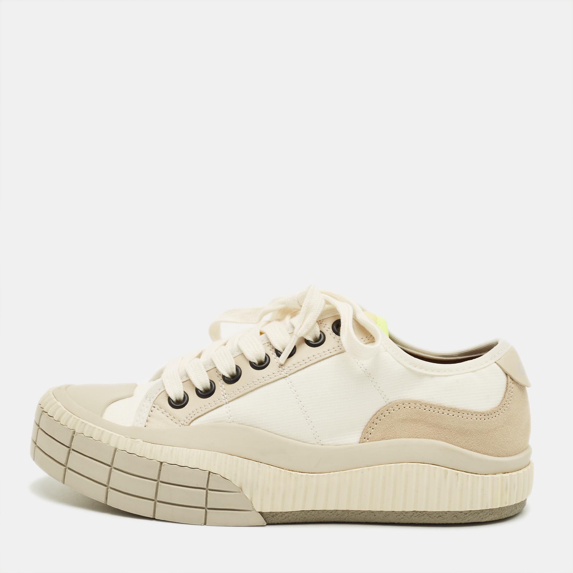 Pre-owned Chloé Clint Beige/white Fabric And Leather Low Top Sneakers Size 35 In Sand