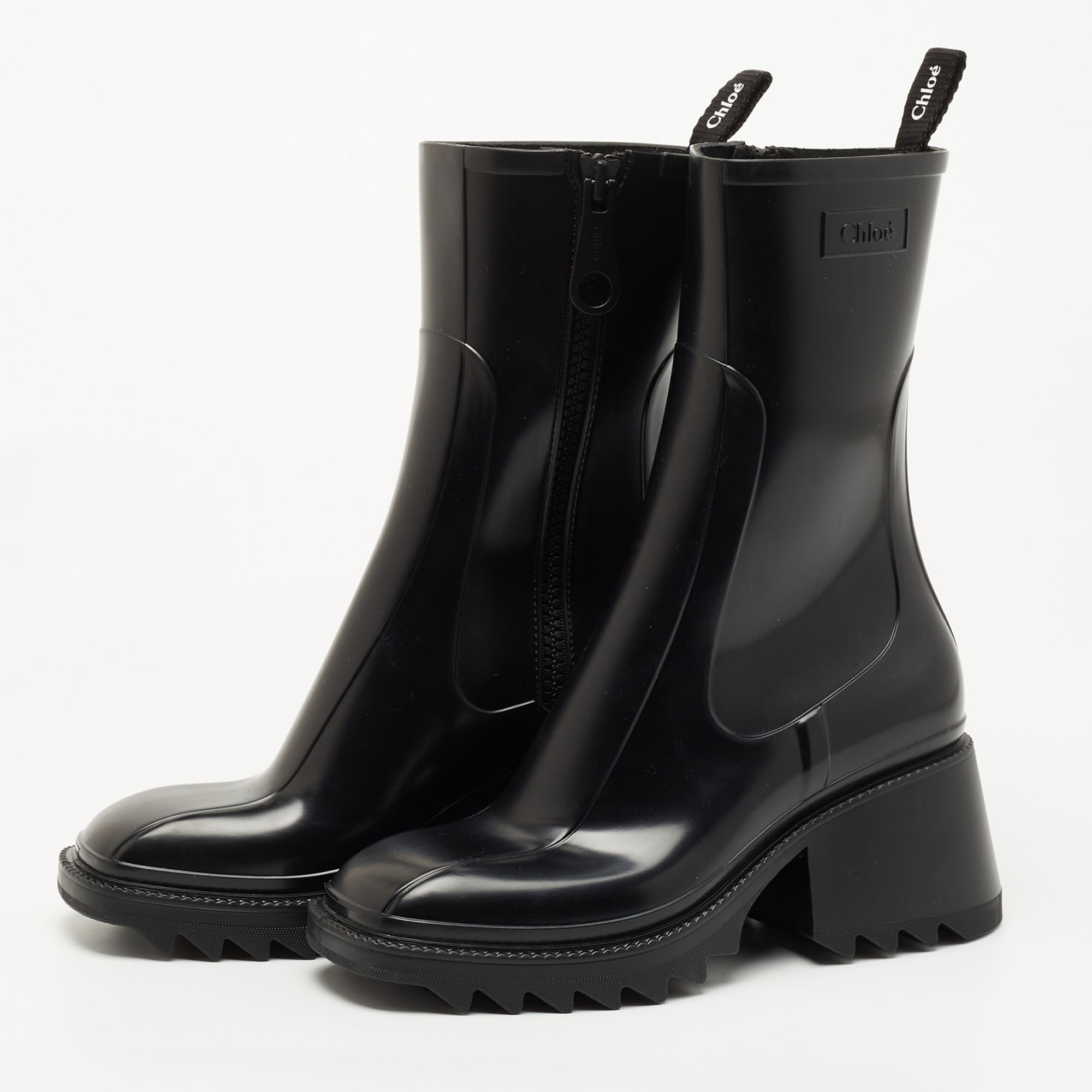 

Chloe Black Rubber Betty Rain Boots Size