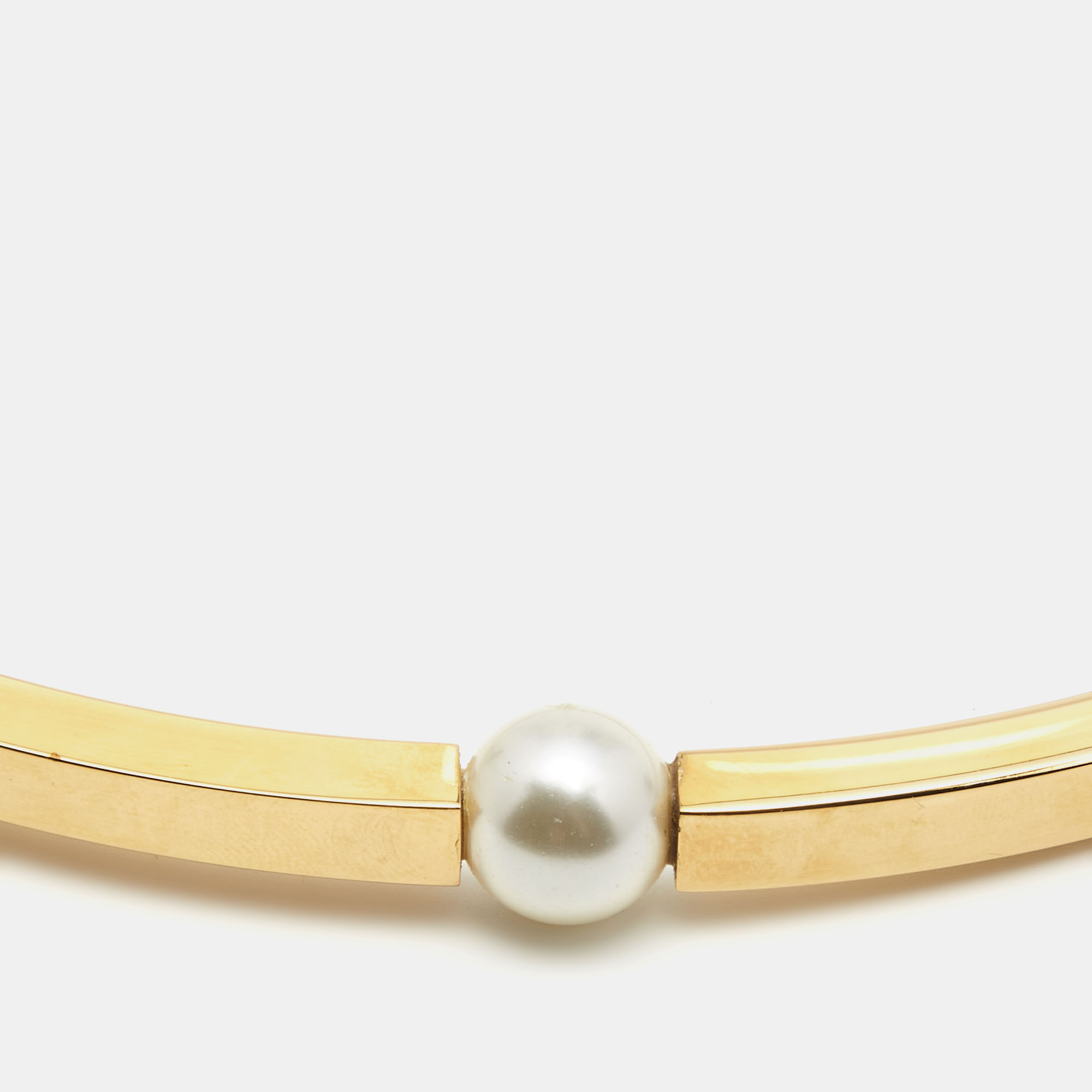 

Chloé Gold Tone Faux Pearl Collar Choker Necklace