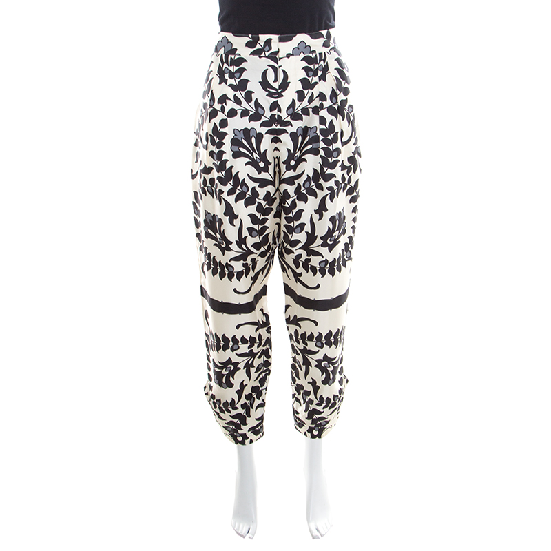 Pre Owned Chloe Monochrome Floral Printed Silk Tapered Pants M