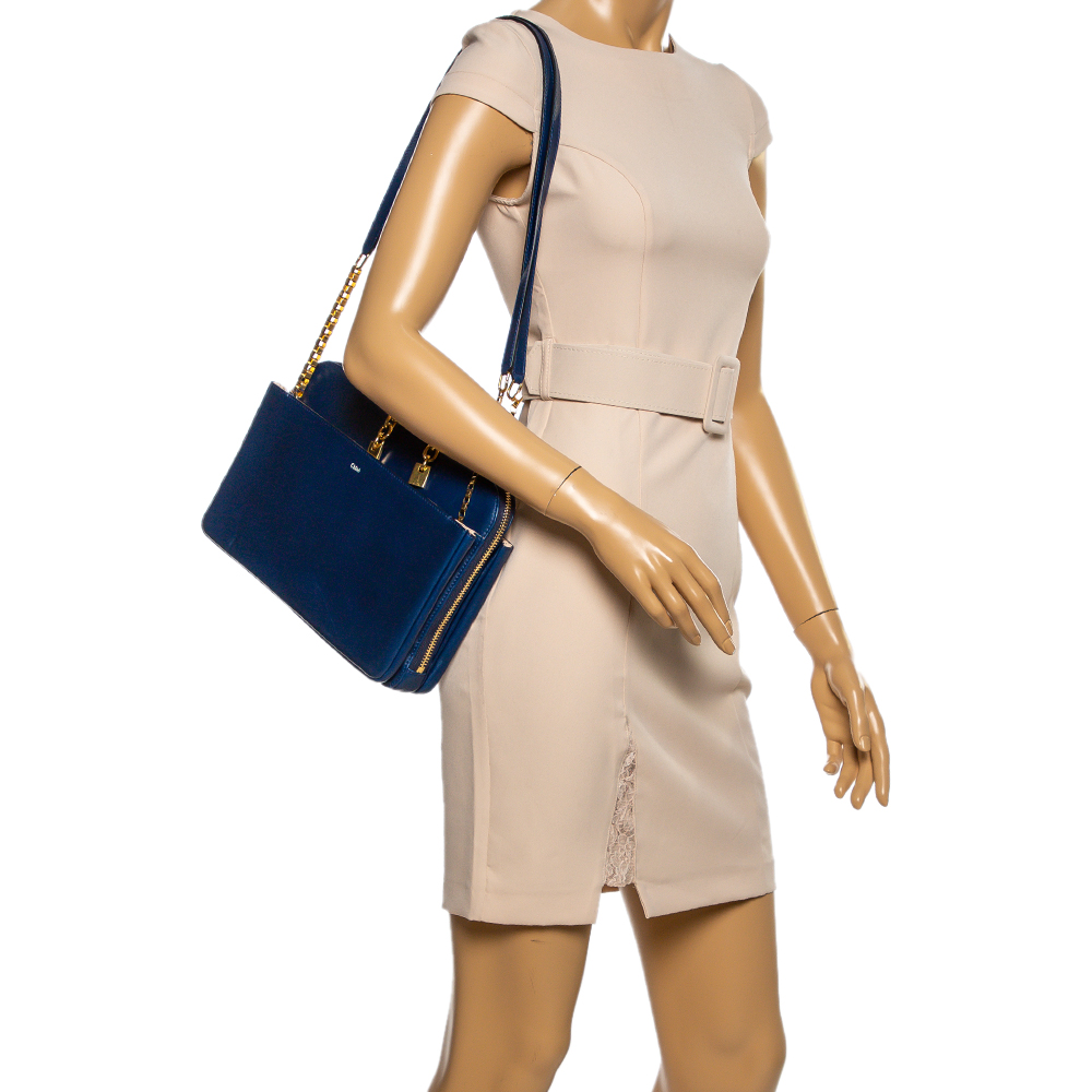 

Chloe Navy Blue Leather Side Pocket Chain Shoulder Bag