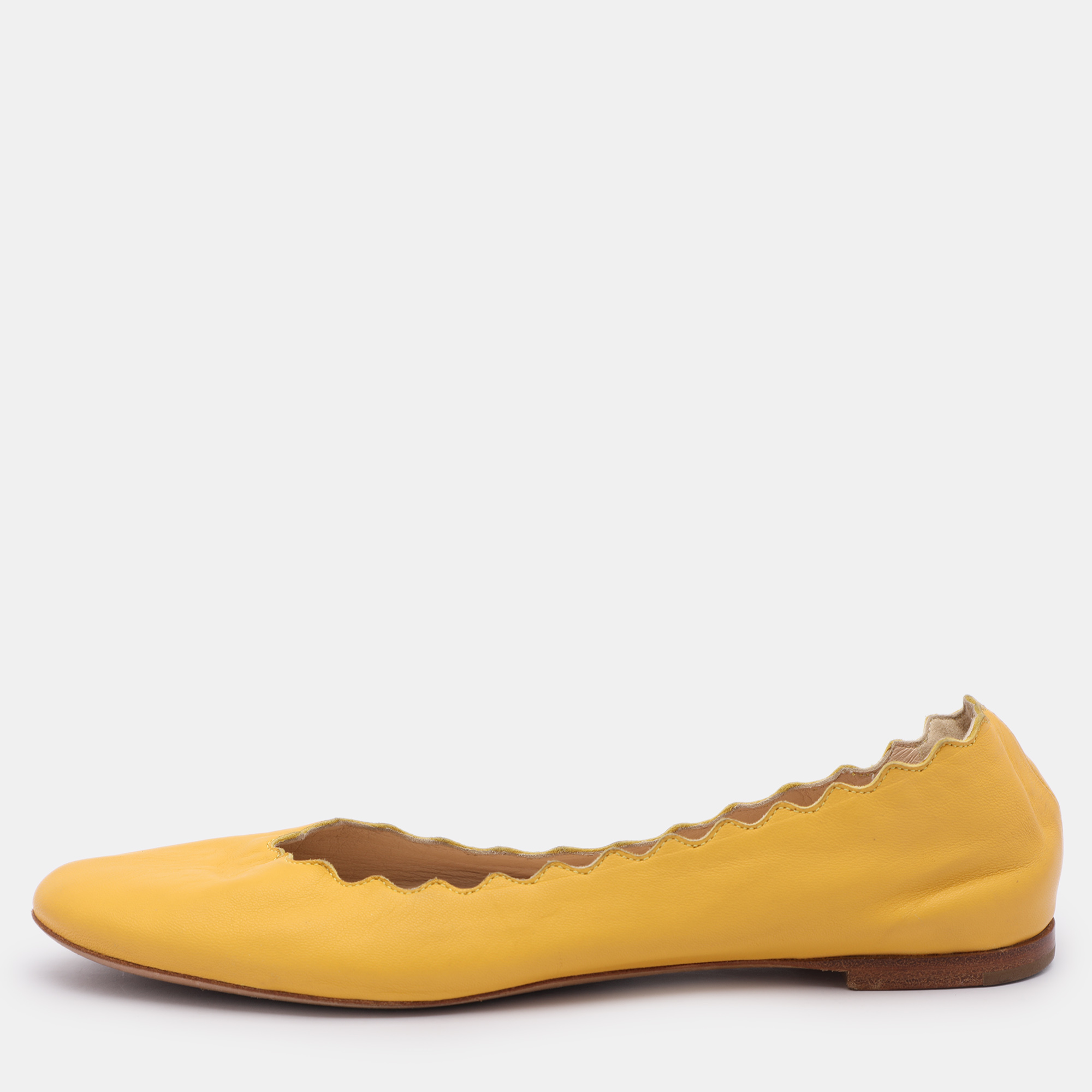 

Chloe Yellow Leather Scalloped Ballet Flats Size