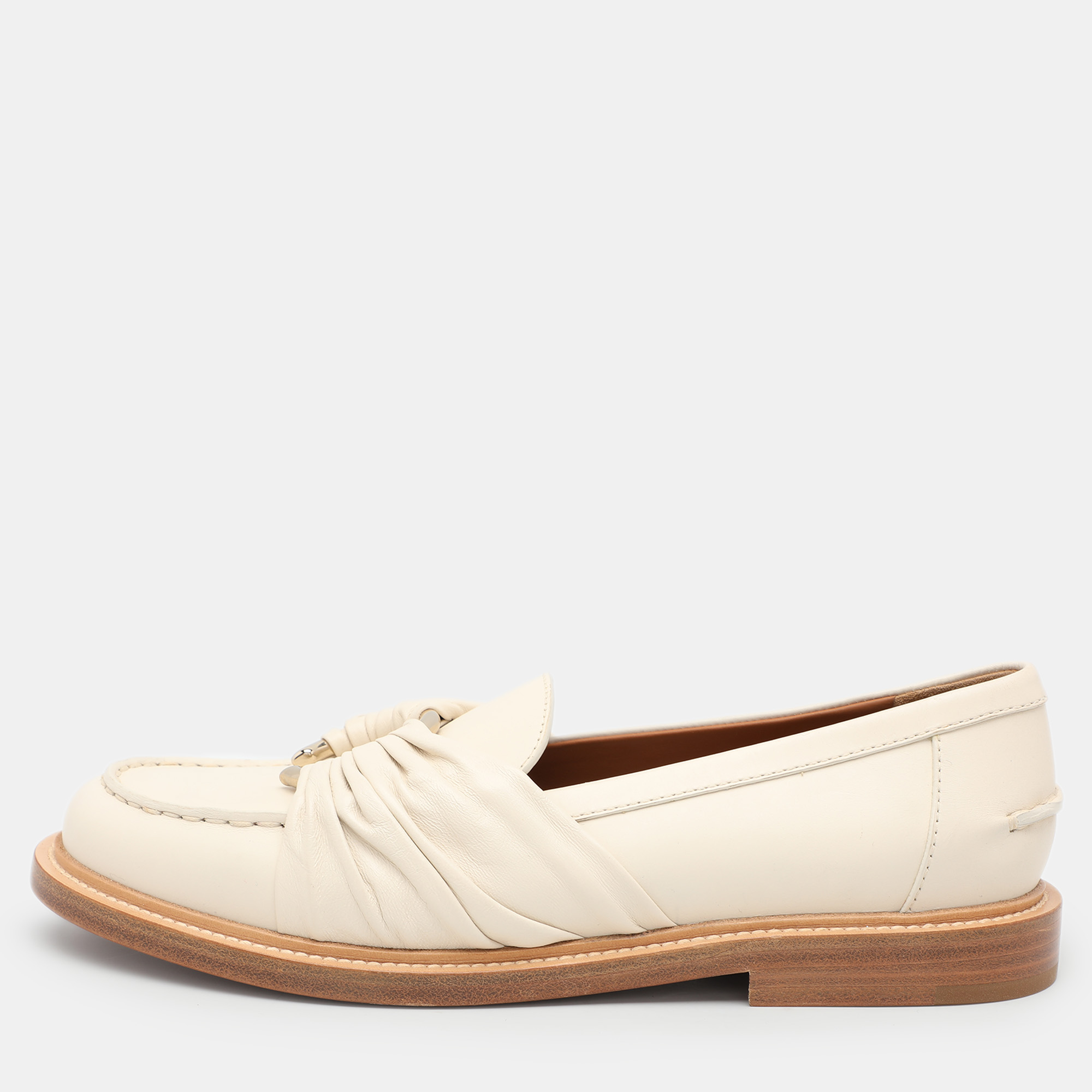 

Chloe Cream Leather C Logo Slip On Loafers Size