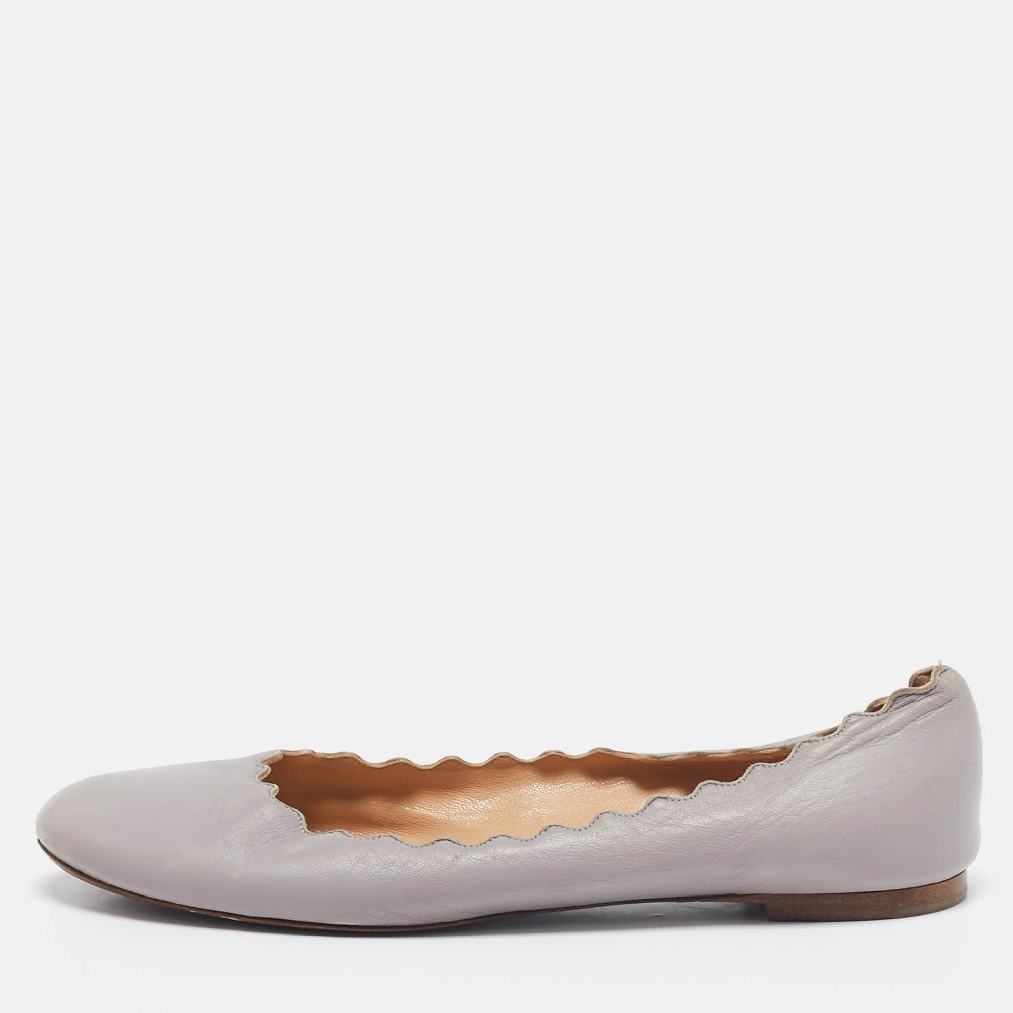 

Chloe Beige Leather Lauren Scalloped Ballet Flats Size