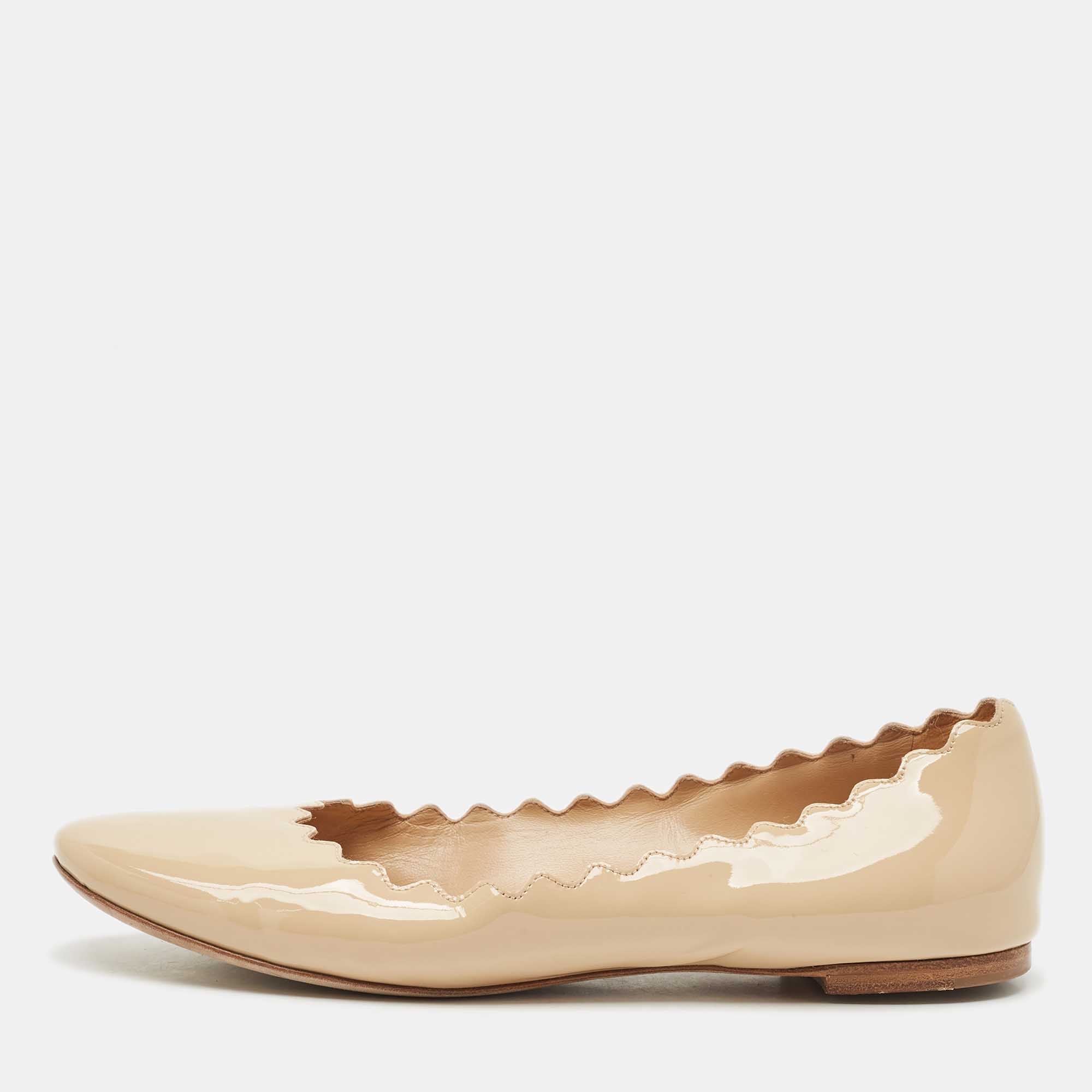 Pre-owned Chloé Beige Patent Leather Lauren Scalloped Ballet Flats Size 39 In Sand