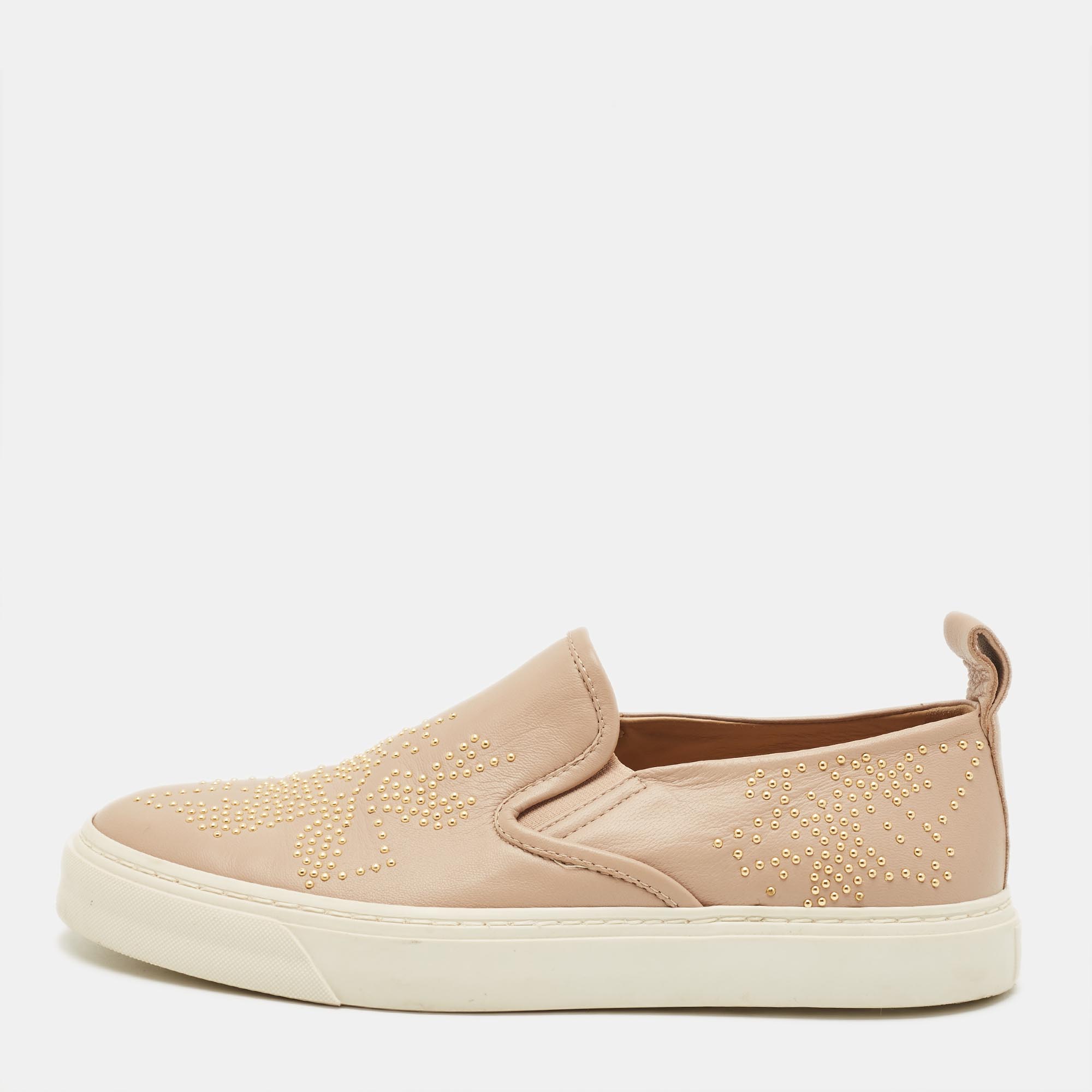 Pre-owned Chloé Susanna Size 37 Beige Leather Stud Embellished Slip On Sneakers In Sand