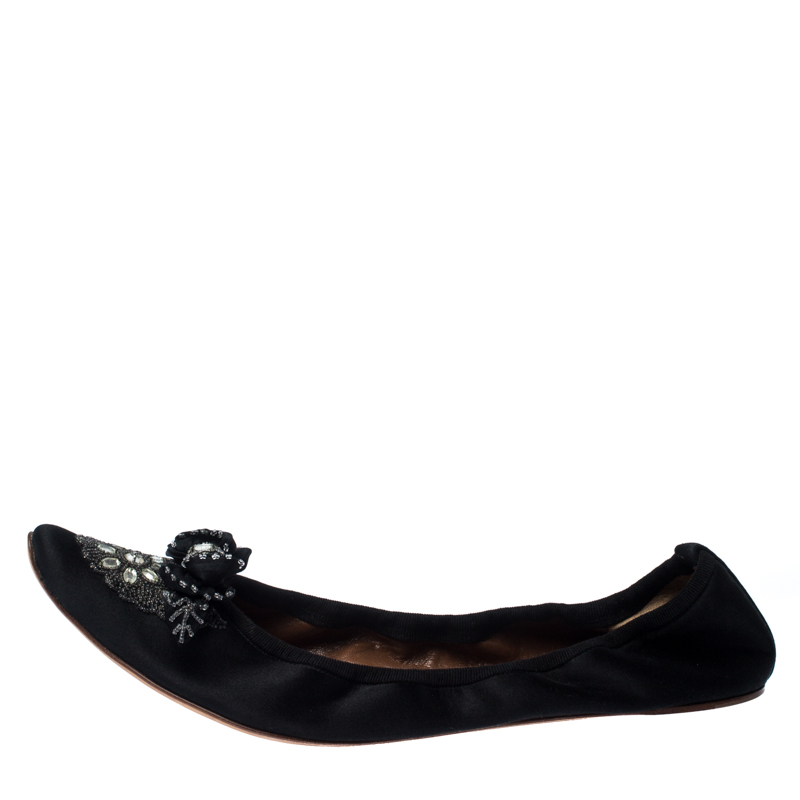 

Chloe Black Satin Embellished Pointed Toe Scrunch Ballet Flats Size