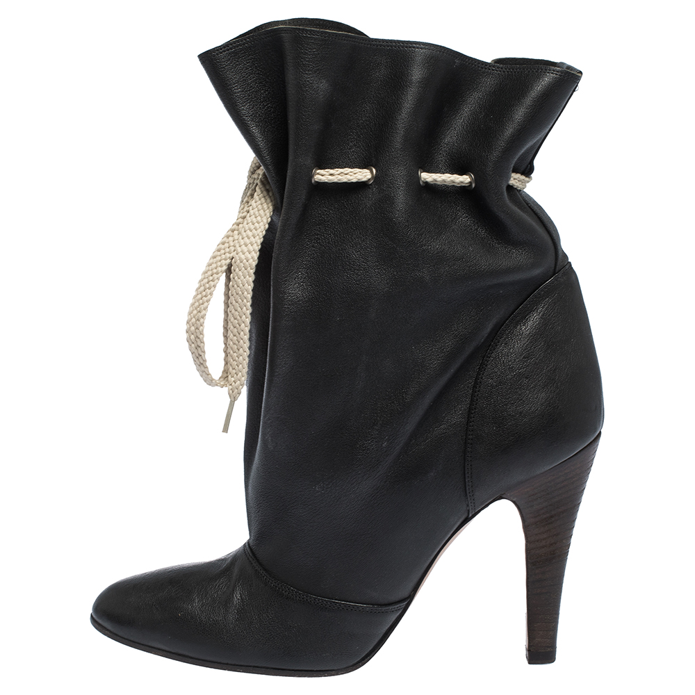 

Chloe Black Leather Ankle Length Booties Size