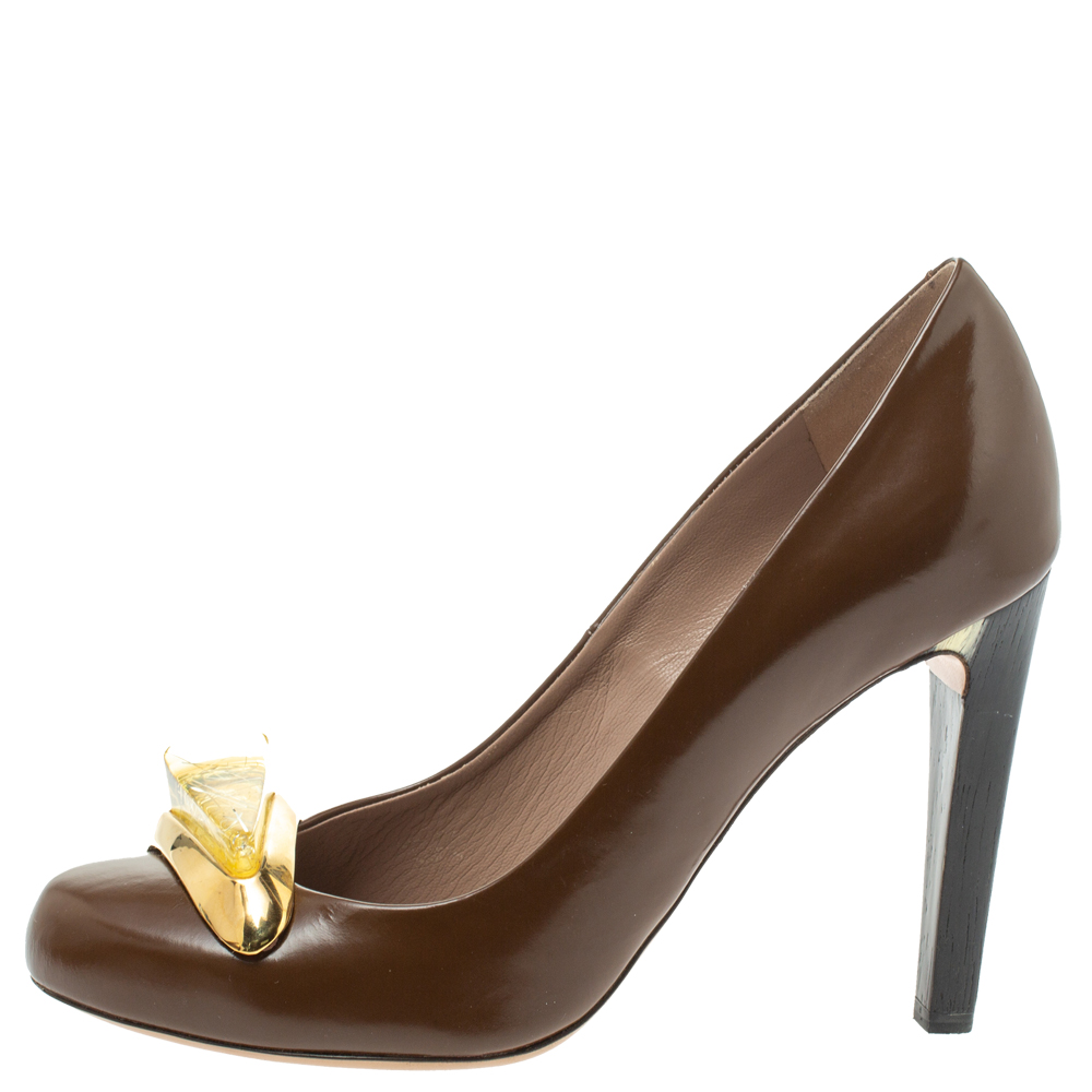 

Chloe Brown Leather Crystal Embellished Round Toe Pumps Size