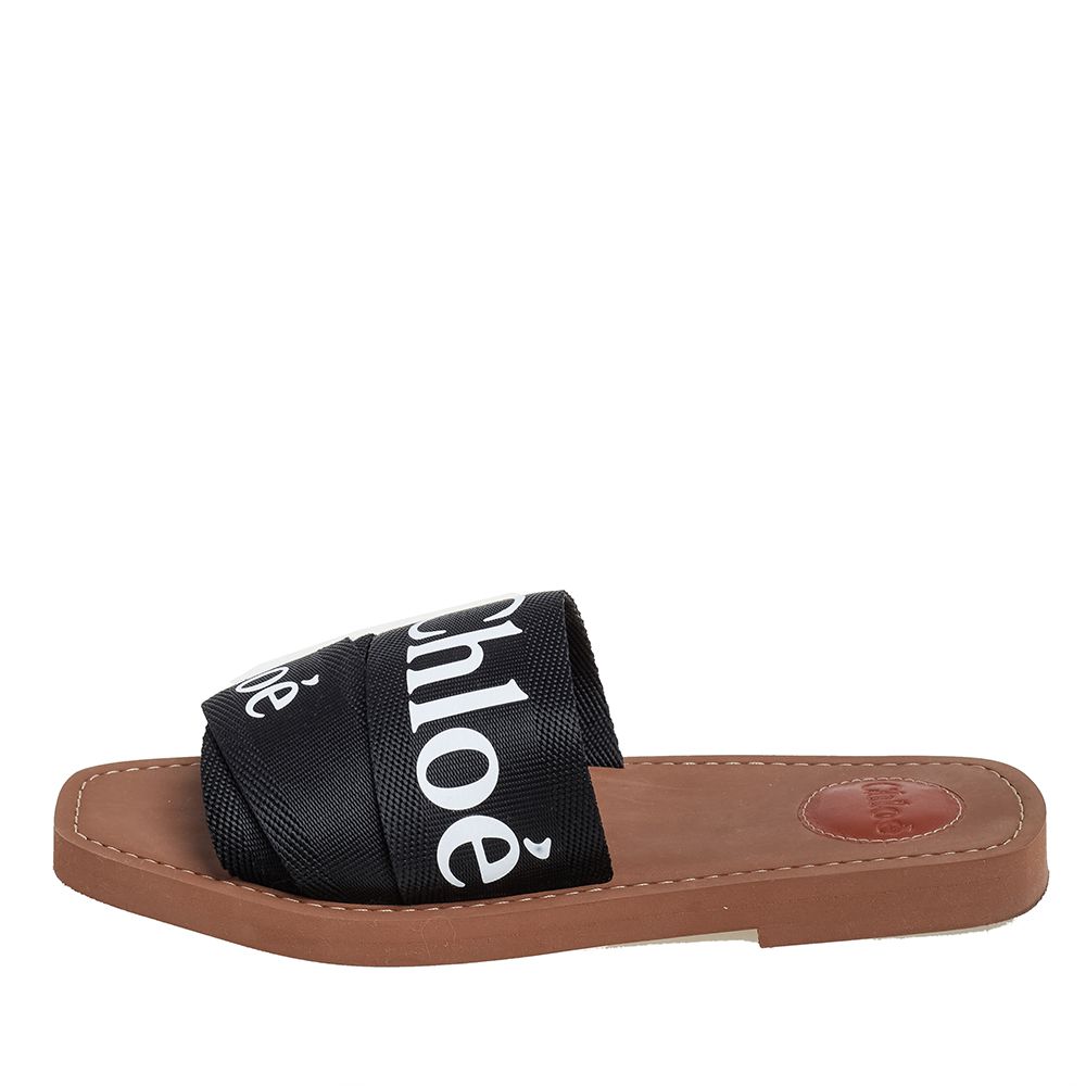 

Chloe Black Logo Tape Woody Effect Slides Size