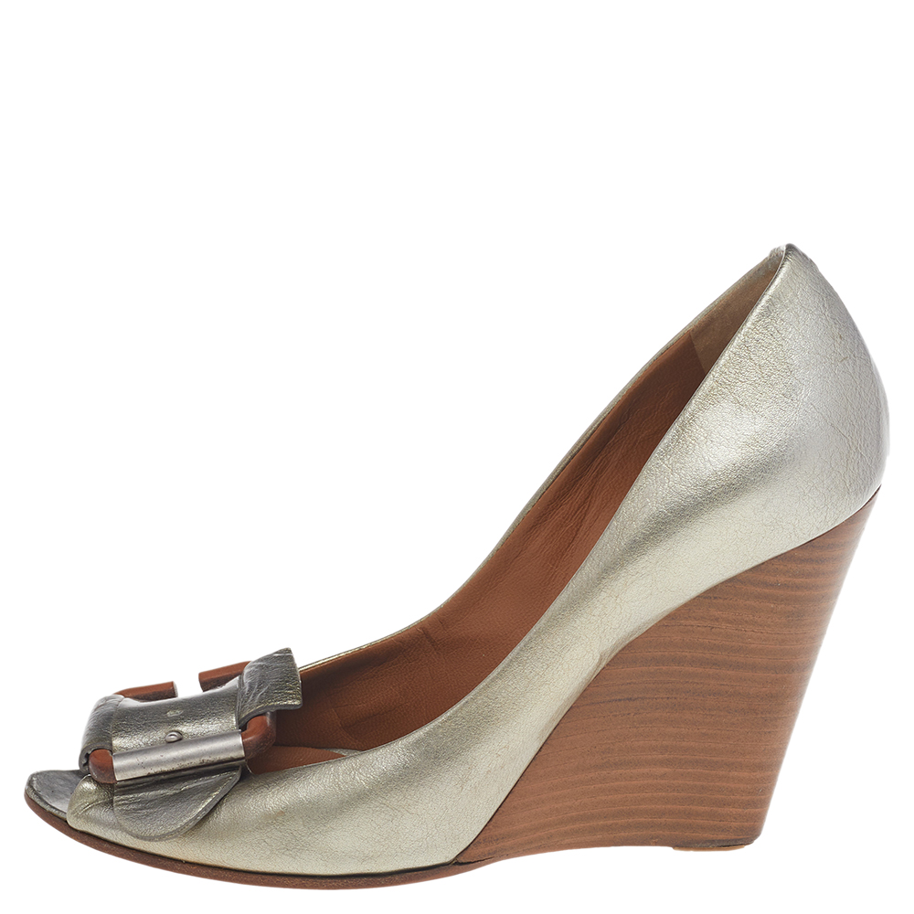 

Chloe Metallic Grey Patent Leather Buckle Peep Toe Pumps Size