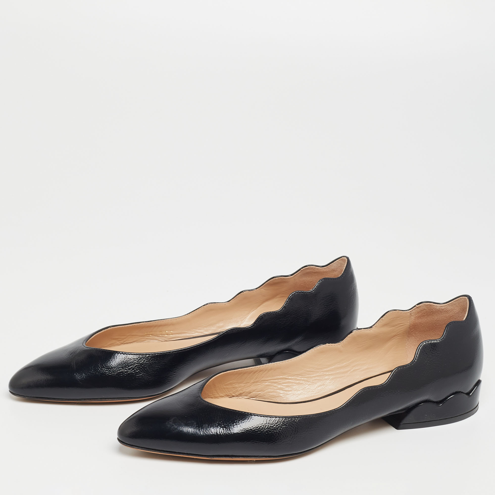 

Chloé Black Scalloped Patent Leather Lauren Ballet Flats Size