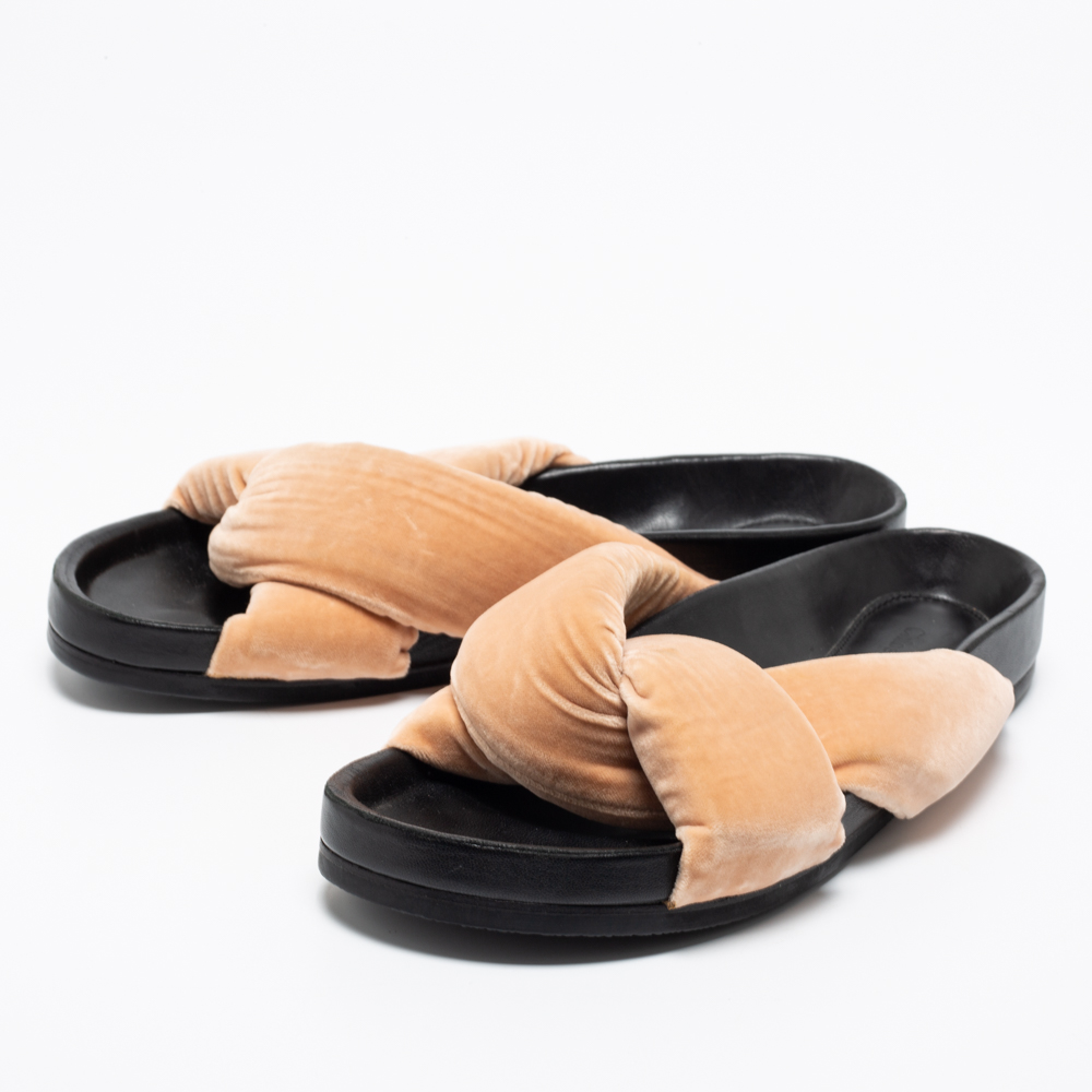 

Chloe Beige Velvet Knotted Flat Sandals Size