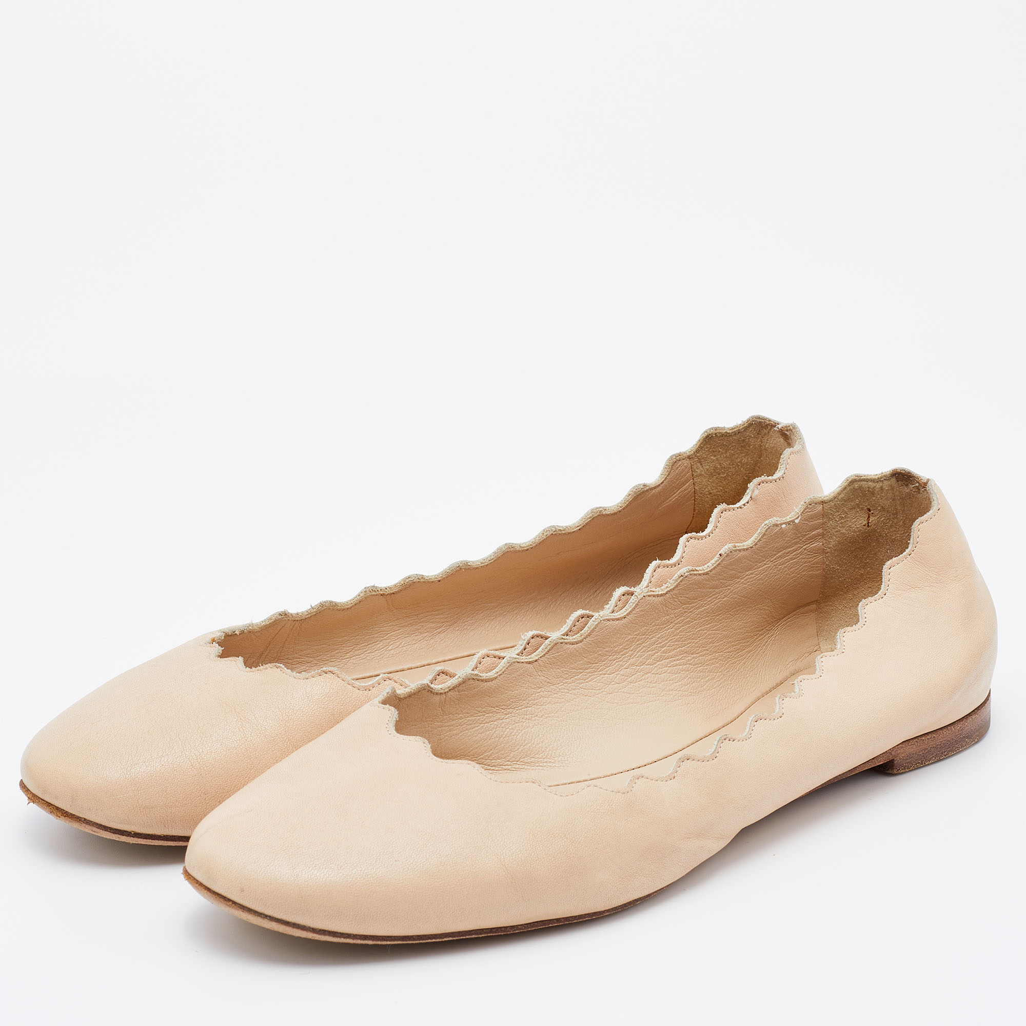 

Chloe Beige Leather Lauren Scalloped Ballet Flats Size