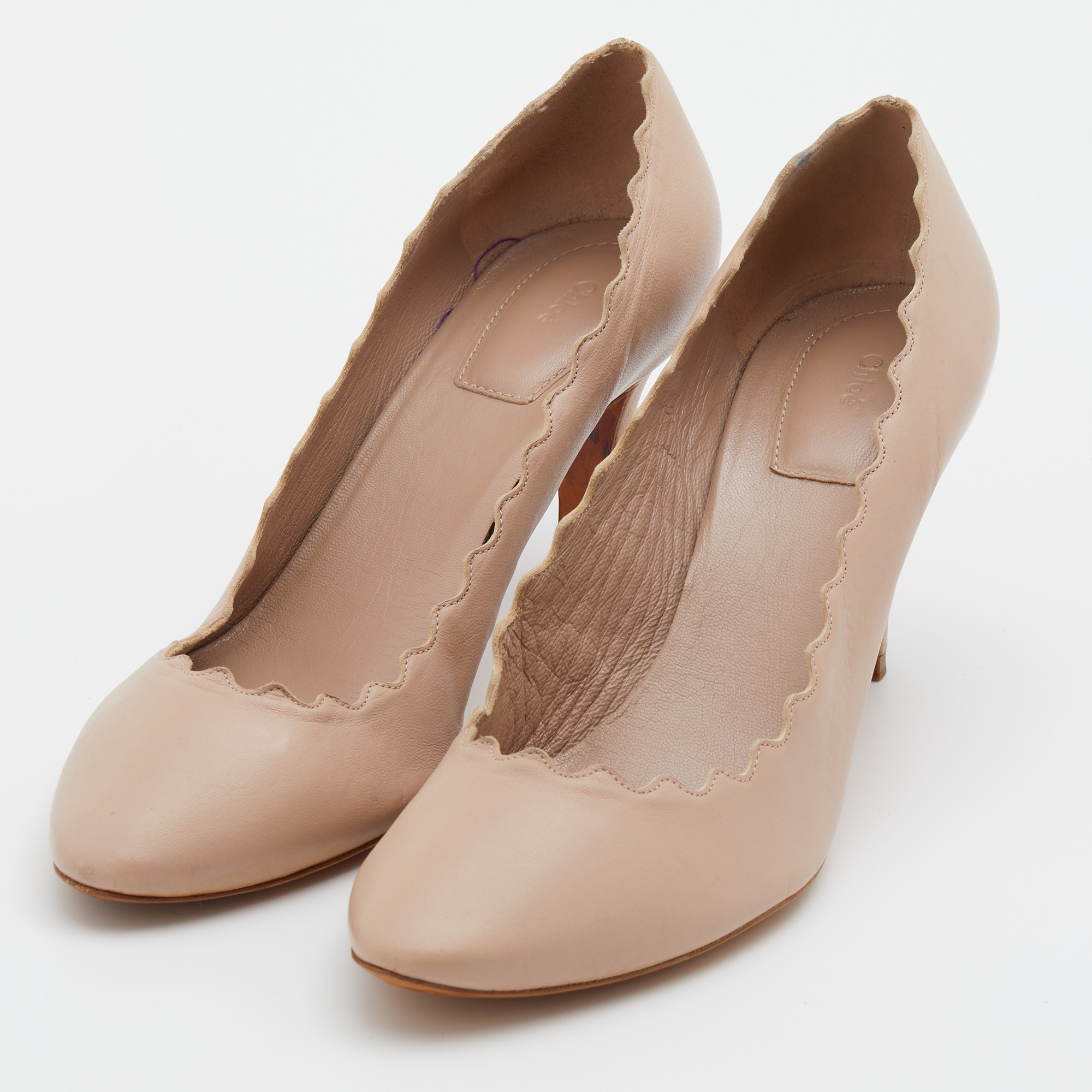 

Chloe Beige Leather Lauren Scallop Trim Pumps Size