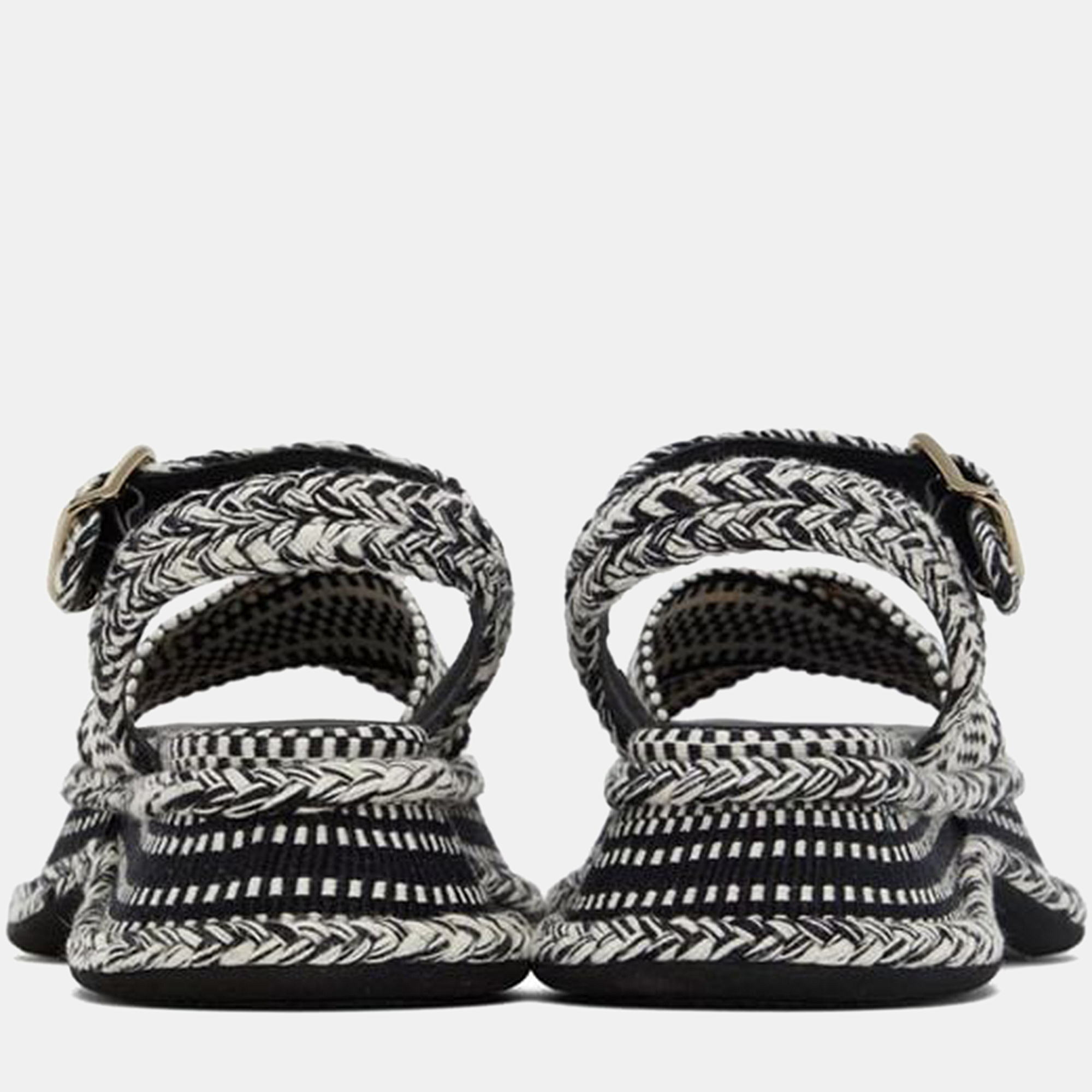 

Chloè Monochrome Fabric Meril Flat Platform Sandals Size, White