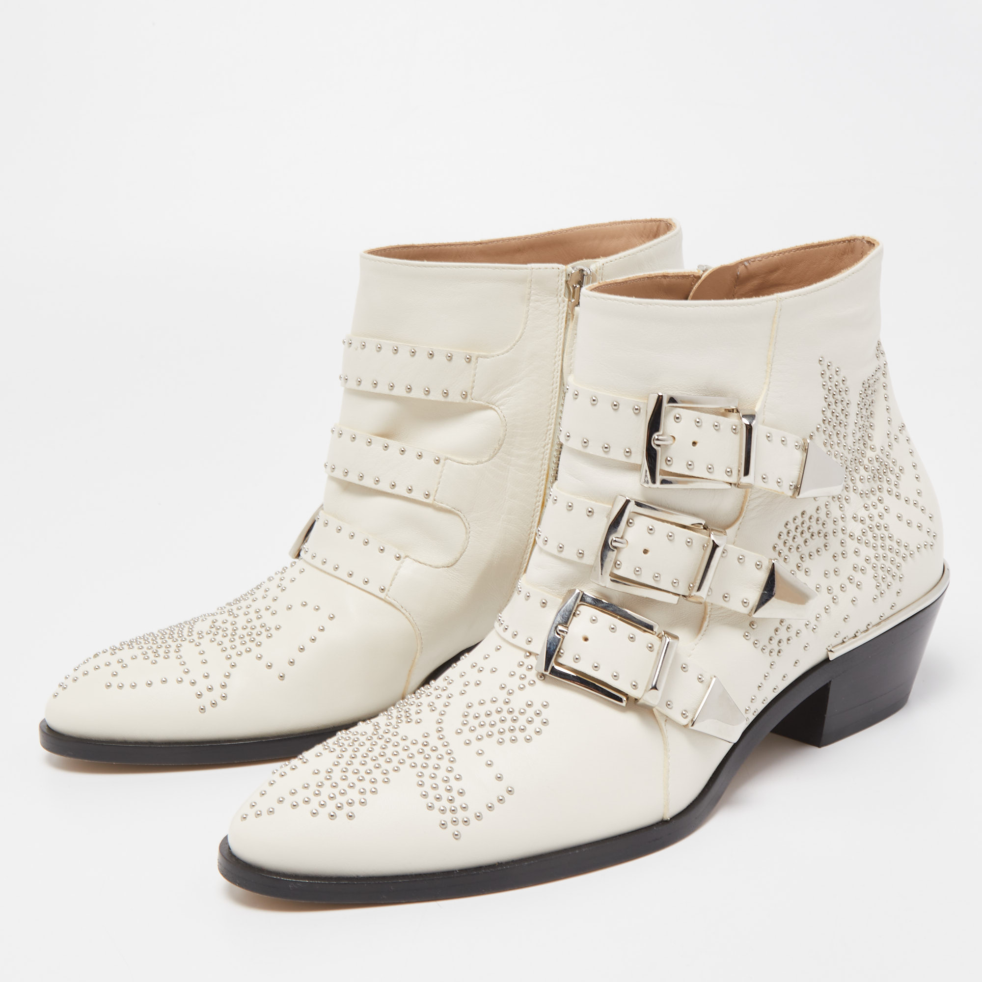 

Chloe Off White Studded Leather Susanna Ankle Boots Size