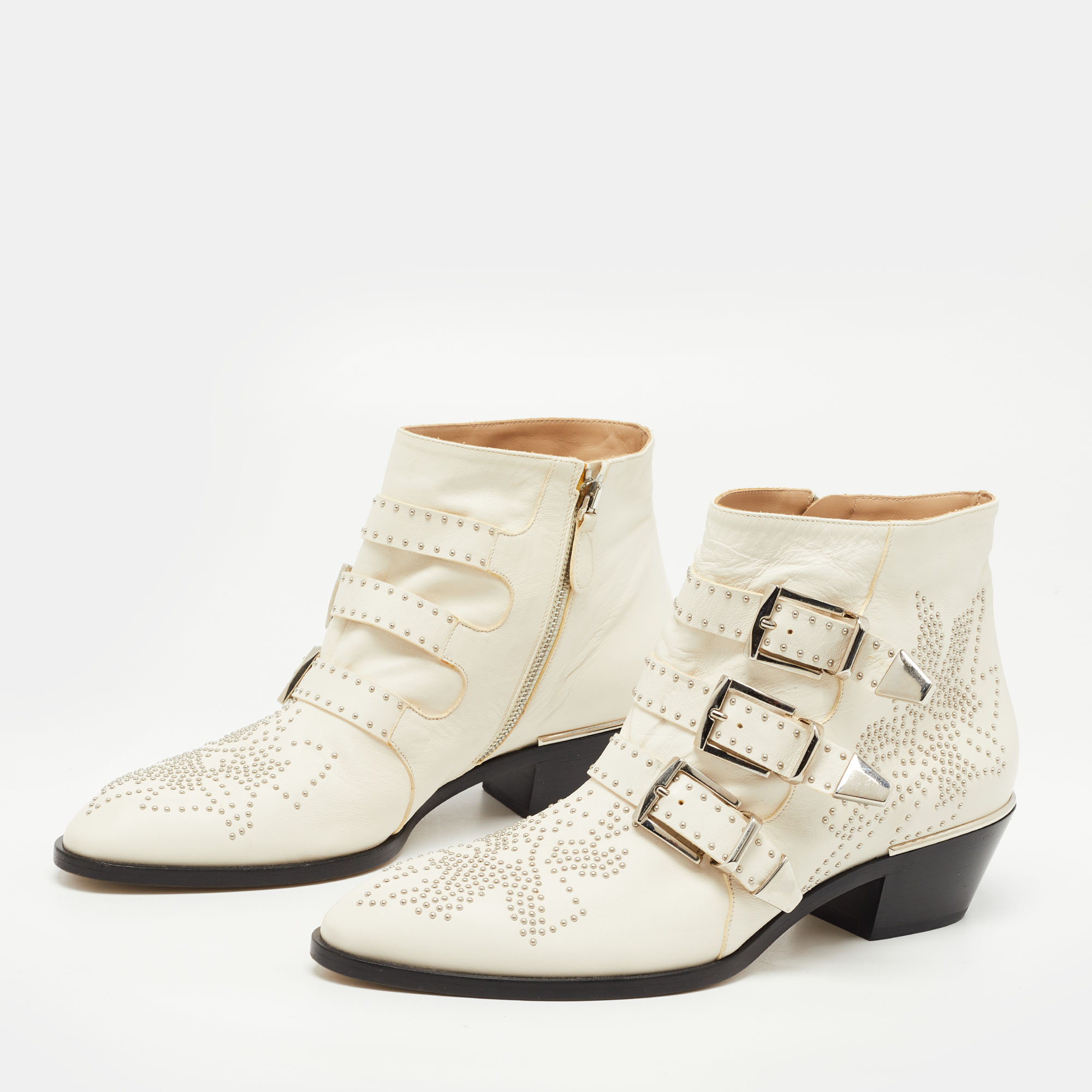

Chloe Cream Studded Leather Kyle Buckle Detail Ankle Boots Size