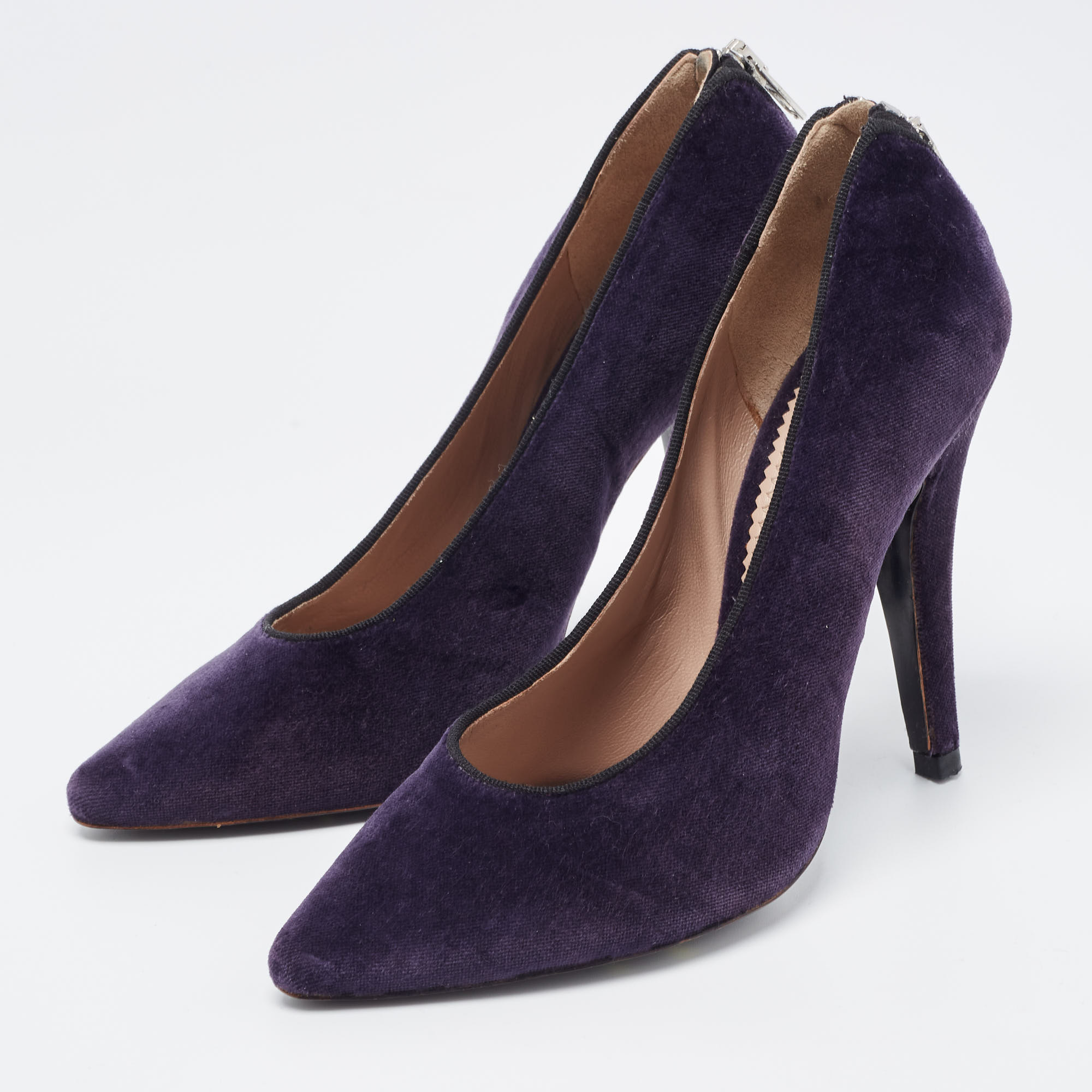 

Chloe Purple Velvet Pointed Toe Pumps Size