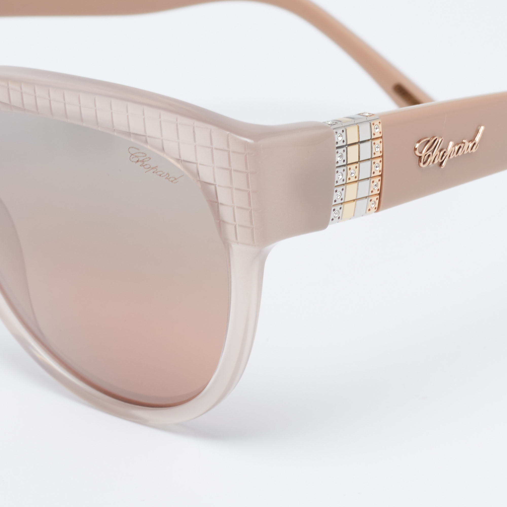 

Chopard Beige Gradient Ice Cube Cat Eye Sunglasses