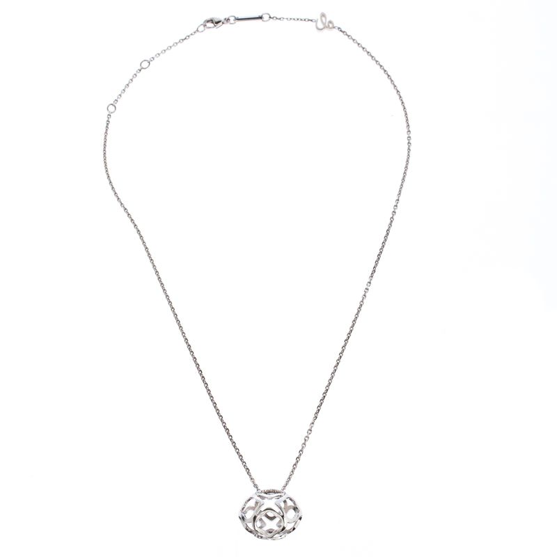 

Chopard Imperiale 18K White Gold Pendant Necklace