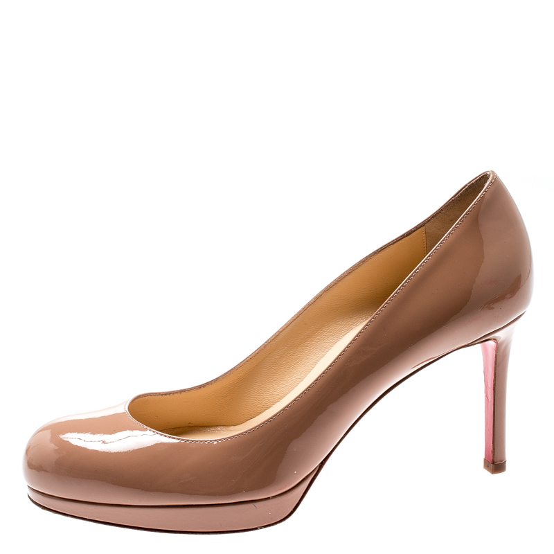 

Christian Louboutin Beige Patent Leather New Simple Pumps Size