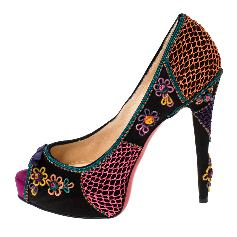 

Christian Louboutin Multicolor Floral Satin Applique Peep Toe Pumps Size