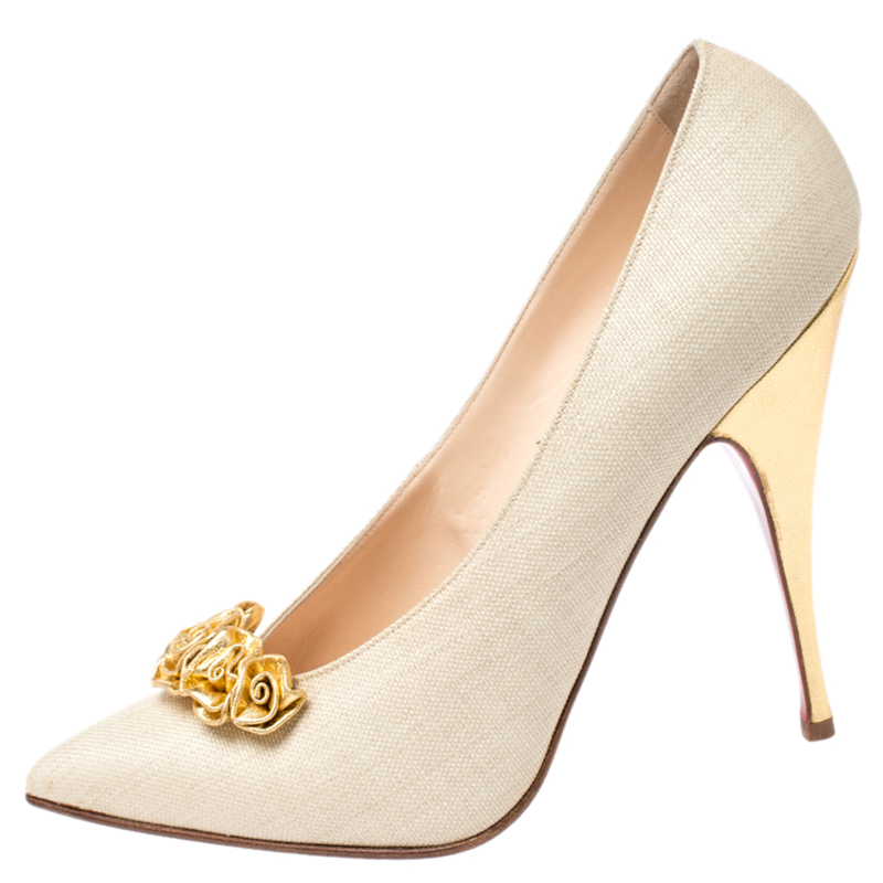 

Christian Louboutin Beige Woven Canvas And Gold Floral Applique Pumps Size