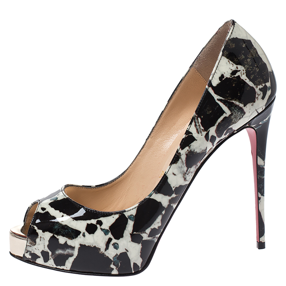 

Christian Louboutin Black/White Patent Leather Graffiti Fetish Platform Pumps Size