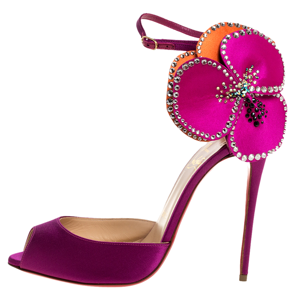 

Christian Louboutin Pink Satin Pensamoi 120 Embellished Ankle Strap Sandals Size