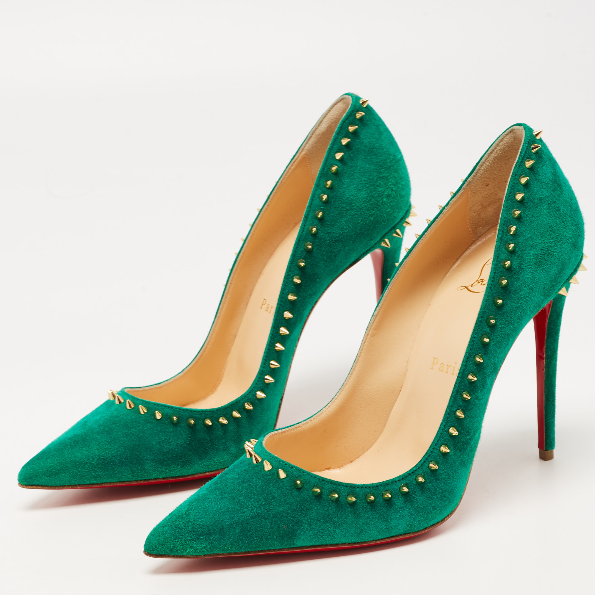 

Christian Louboutin Green Suede Anjalina Pointed Toe Pumps Size