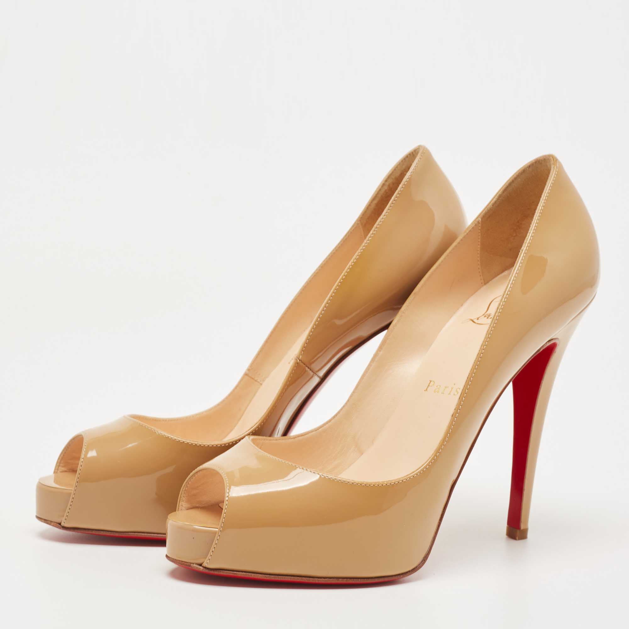 

Christian Louboutin Beige Patent Very Prive Pumps Size