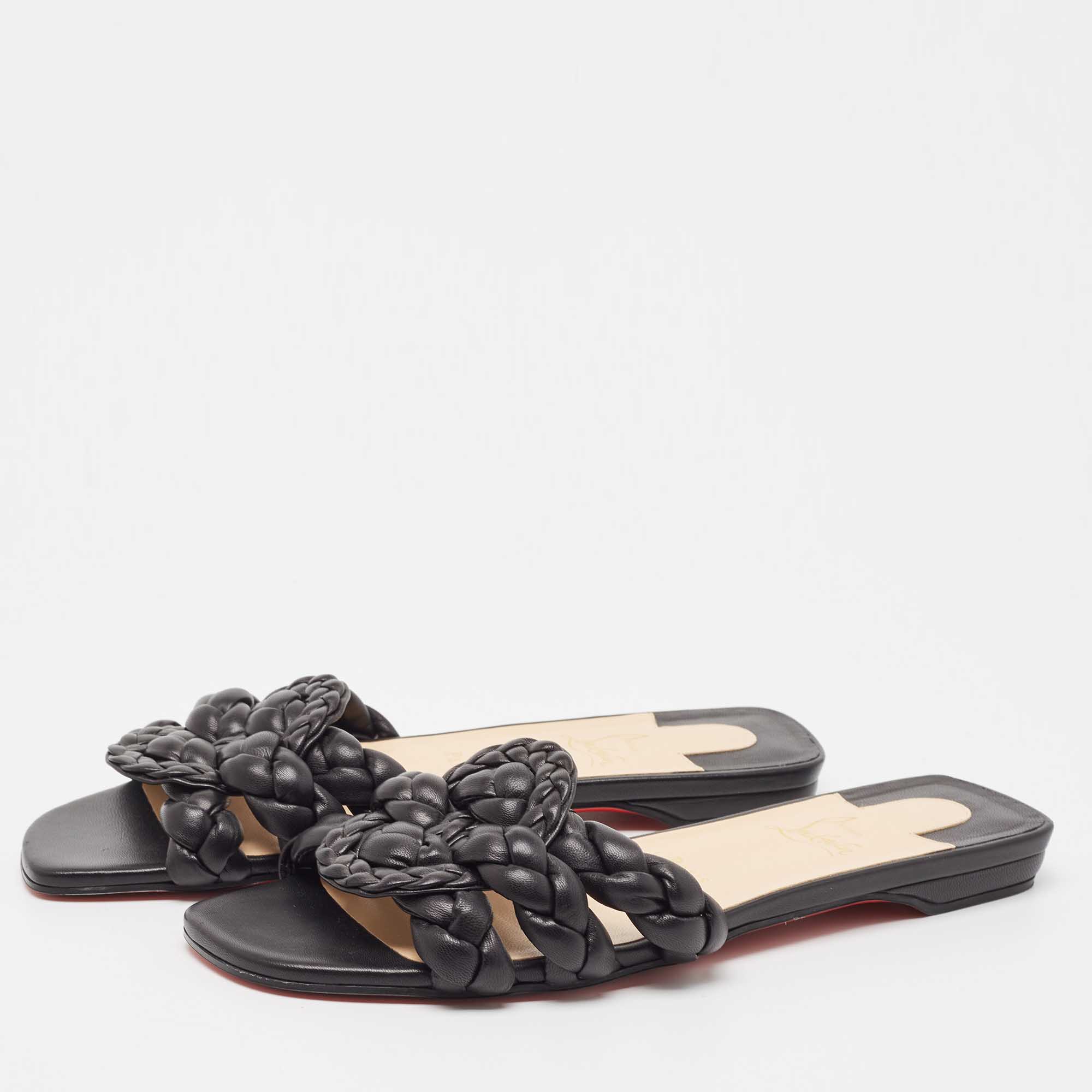 

Christian Louboutin Black Woven Leather Marmella Flat Slides Size