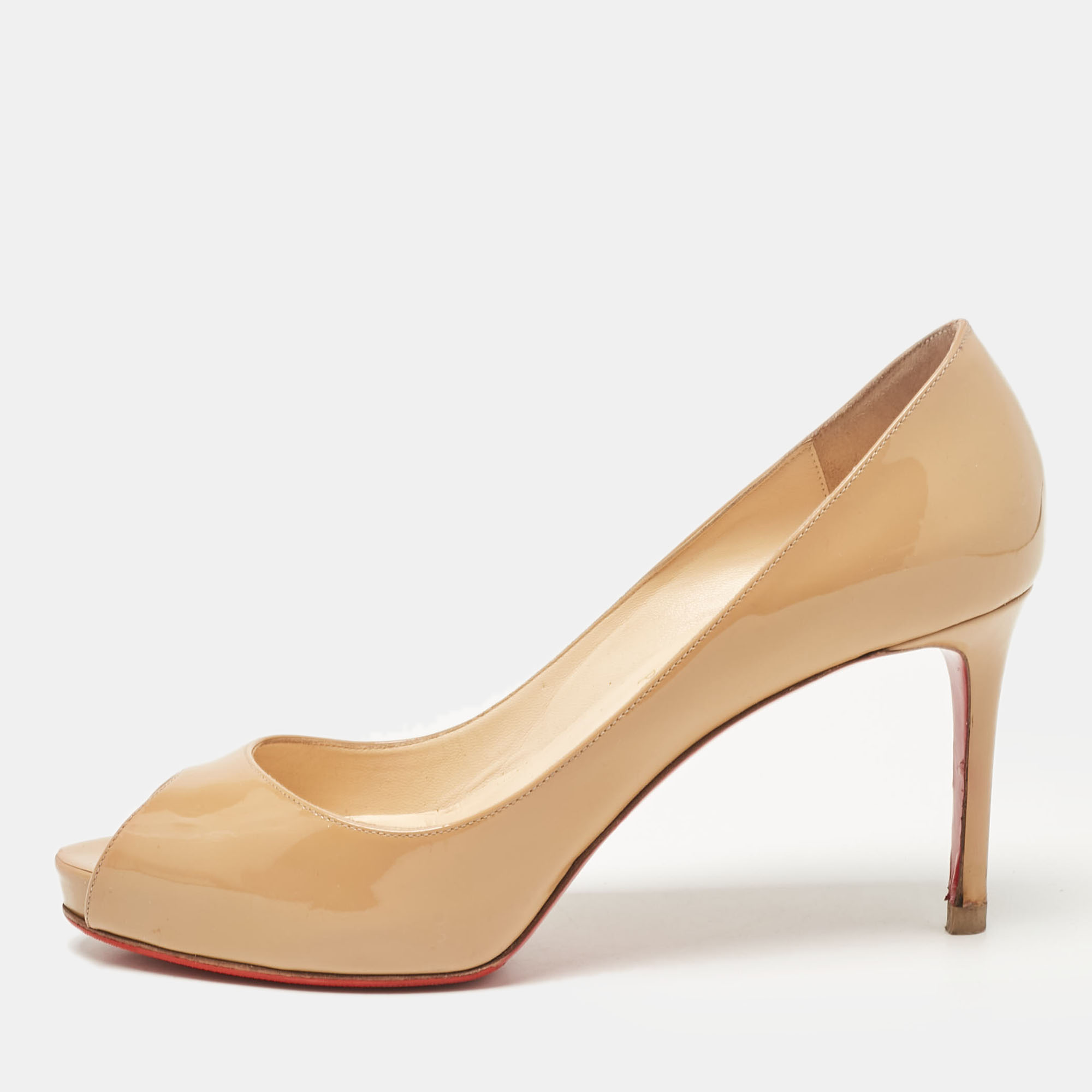 

Christian Louboutin Beige Patent Leather No Matter Pumps Size