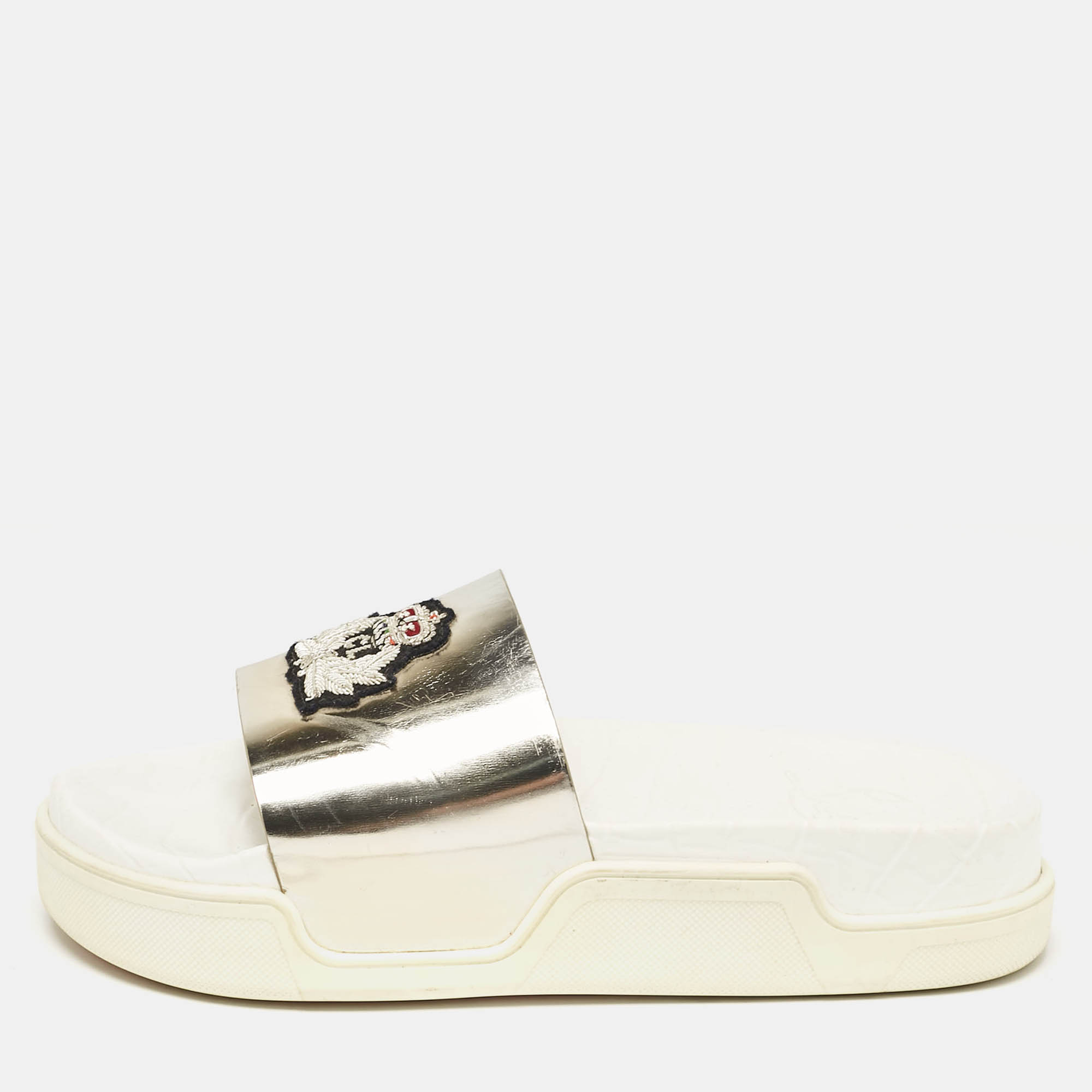 

Christian Louboutin Silver Leather Beau Flat Slides Size