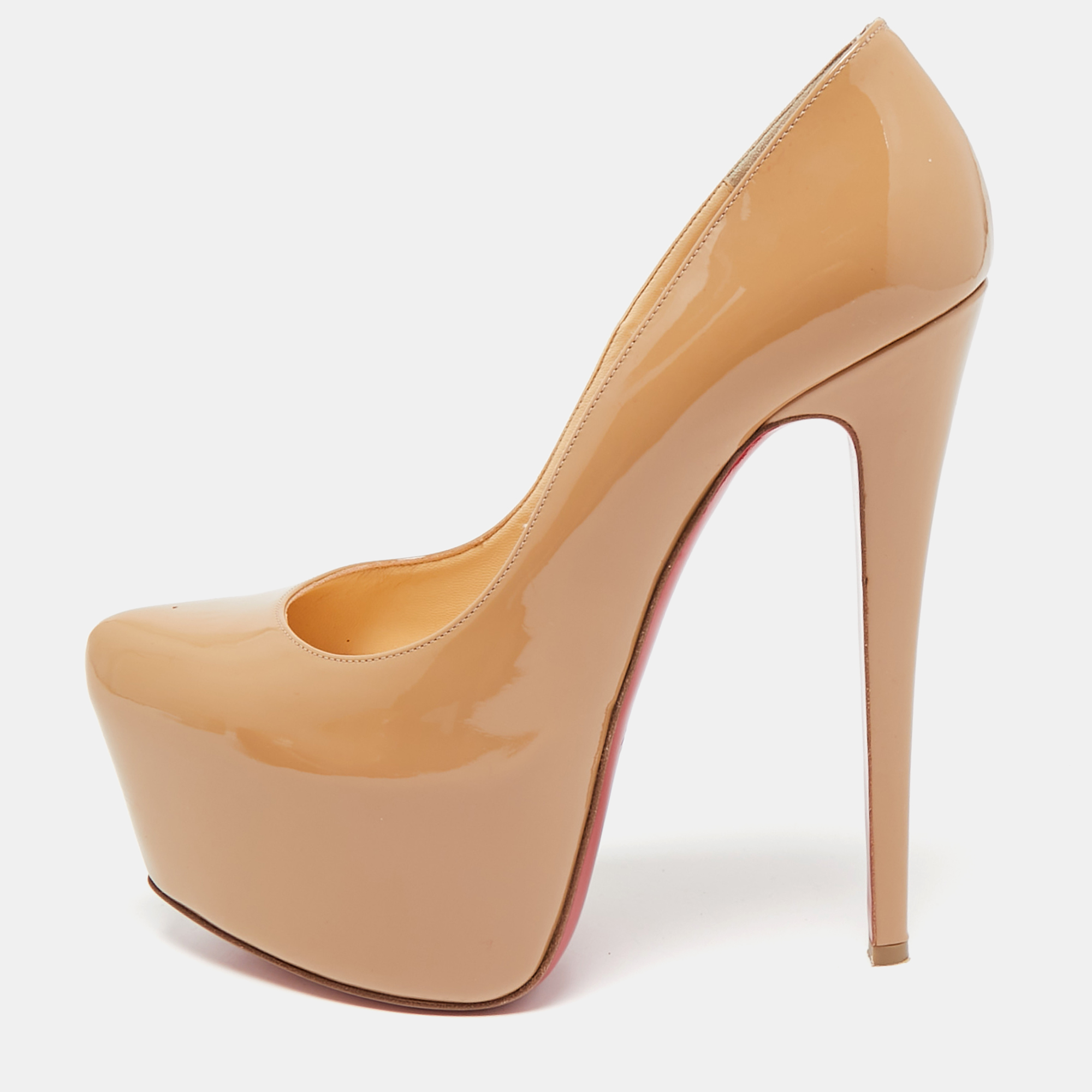 

Christian Louboutin Beige Patent Leather Daffodile Platform Pumps Size