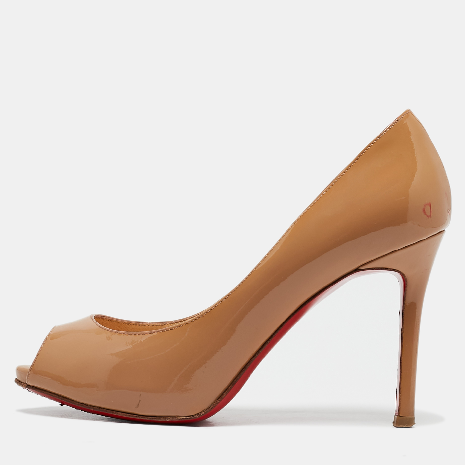 

Christian Louboutin Beige Patent Leather Flo Pumps Size