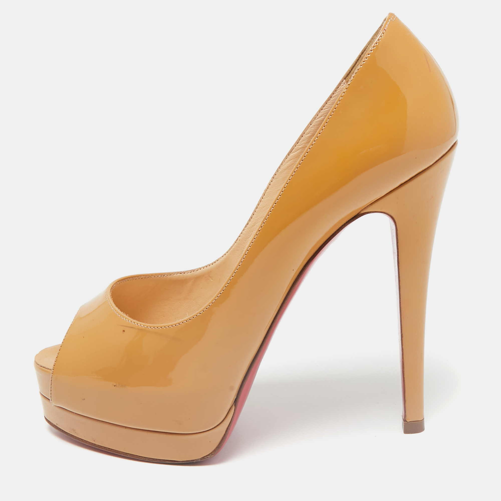 

Christian Louboutin Cream Patent Leather Palais Royal Pumps Size