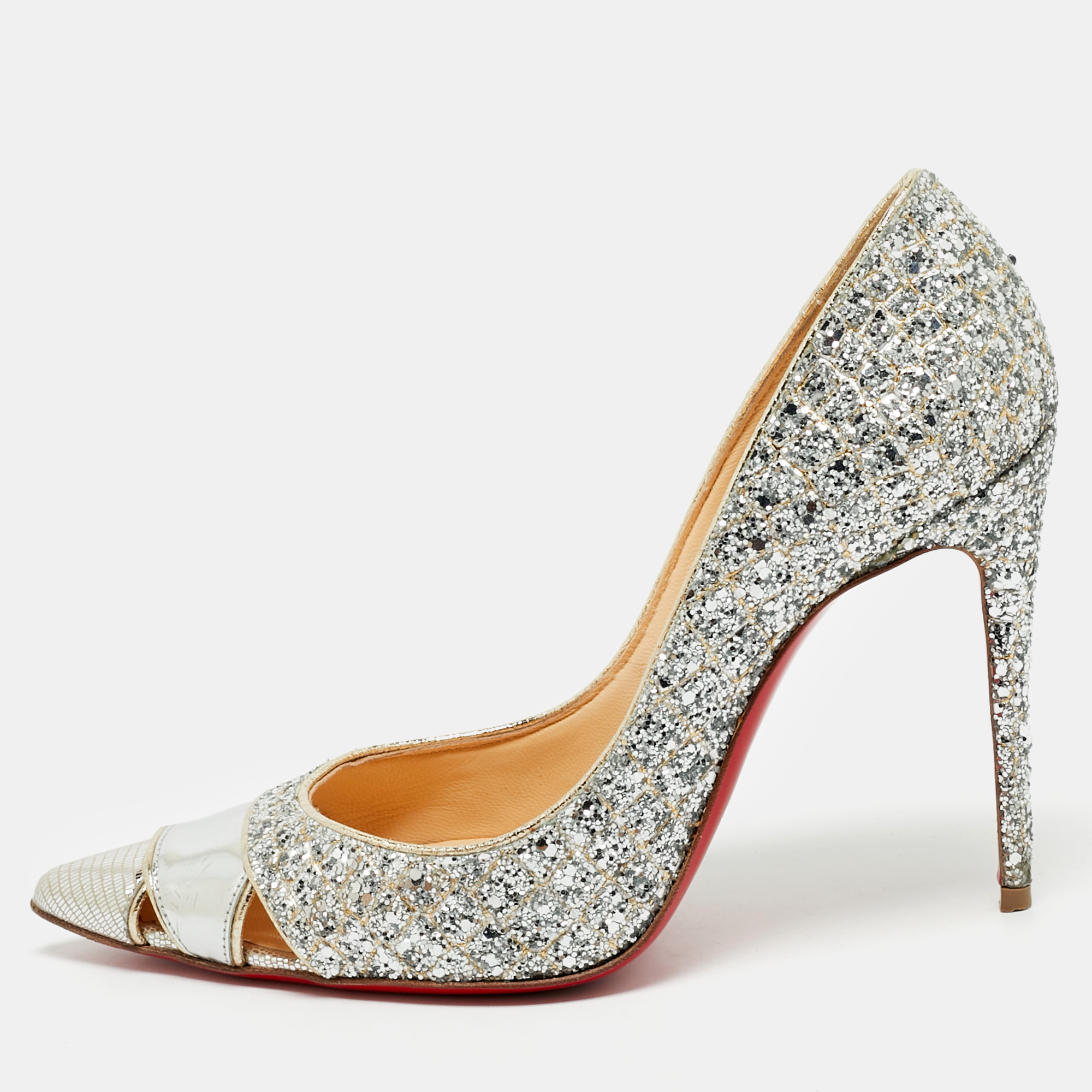 

Christian Louboutin Silver Coarse Glitter and Patent Leather Pointed Toe Pumps Size, Metallic