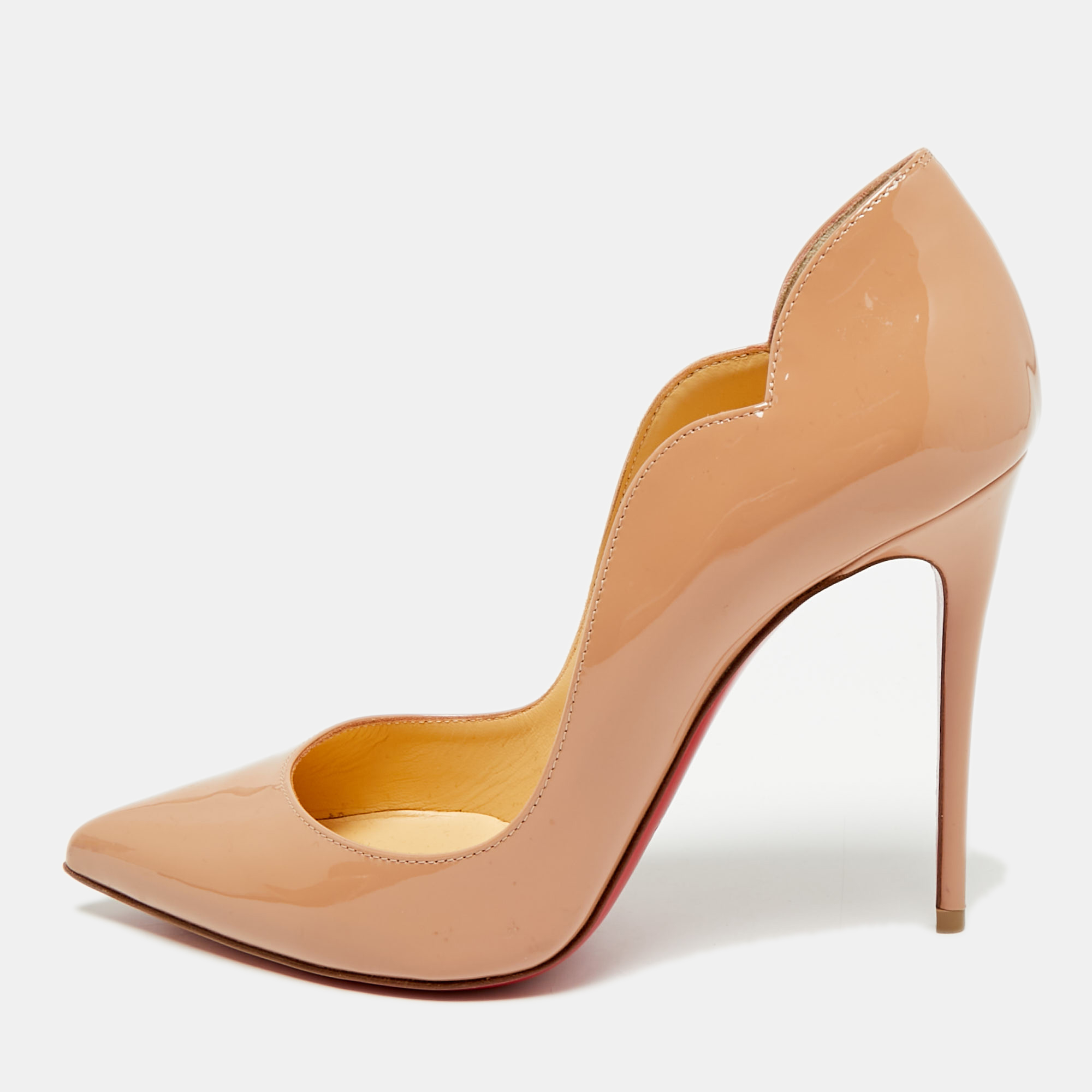 

Christian Louboutin Hot Chick Size  Beige Patent Leather Pumps