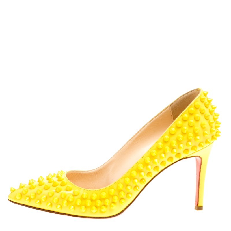 

Christian Louboutin Canary Yellow Patent Leather Pigalle Spikes Pumps Size