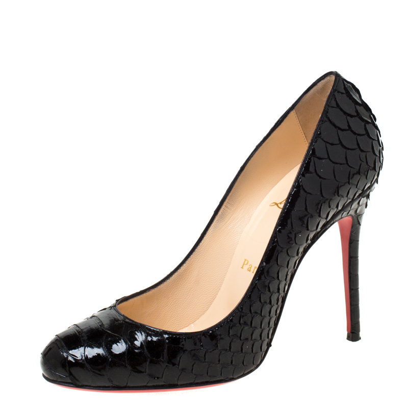 مملوكة مسبقًا Christian Louboutin Black Python Fifi Pumps Size 37